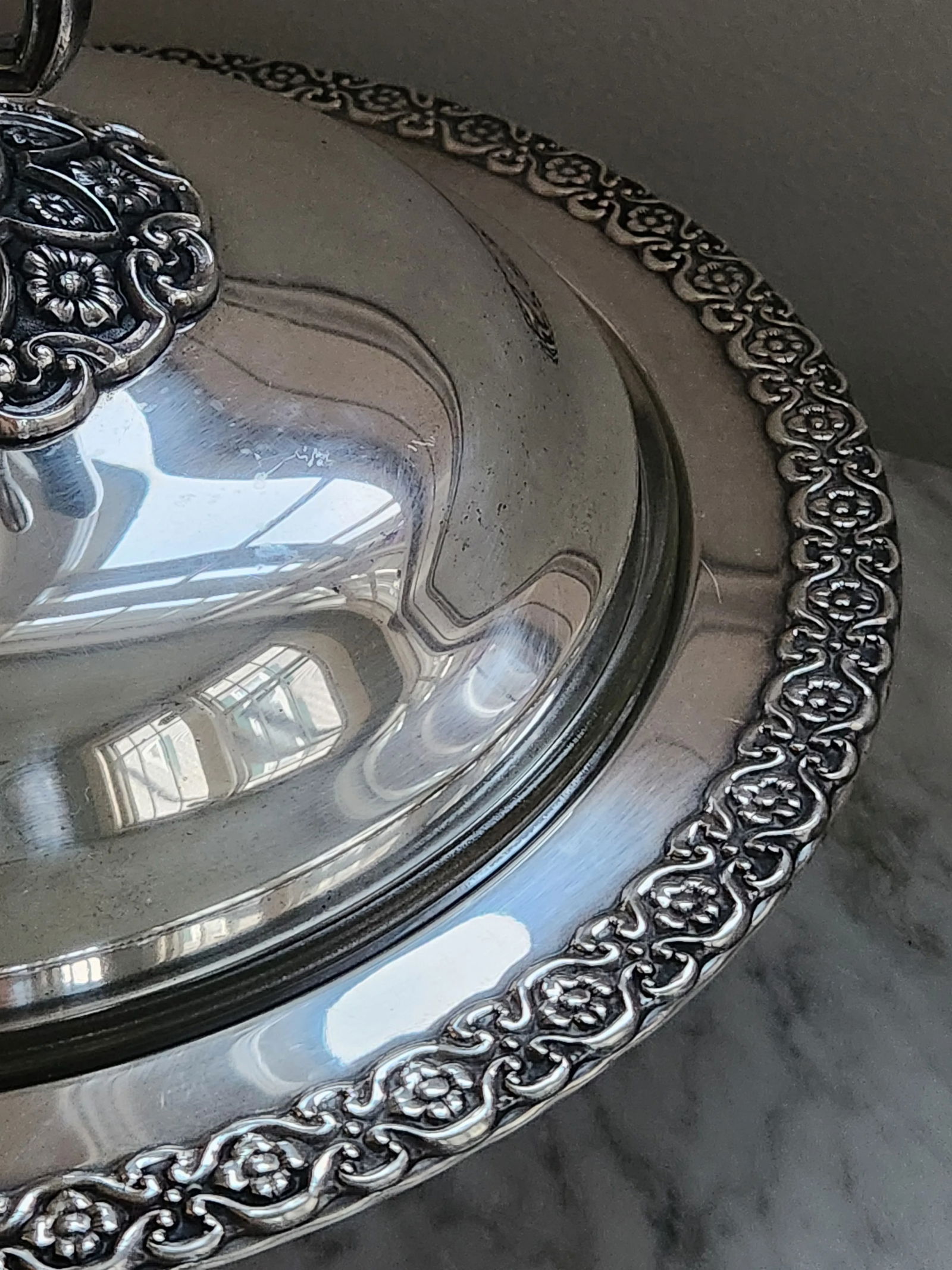 Vintage Silver Plate Chaffing Dish / Covered Dish - 4