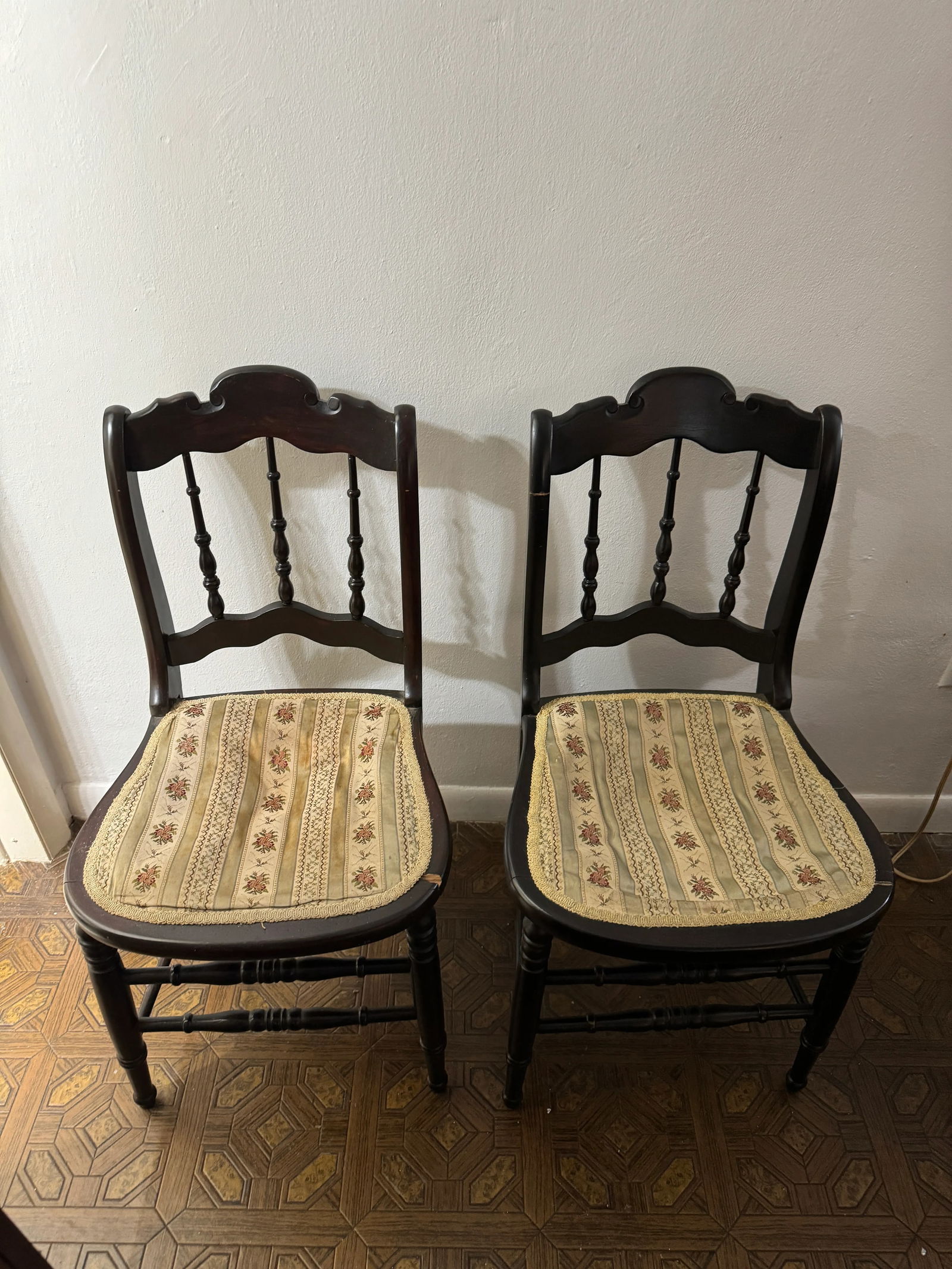 Early 20th Century Antique Spindle Back Upholstered Chairs - Set of 2 - 4