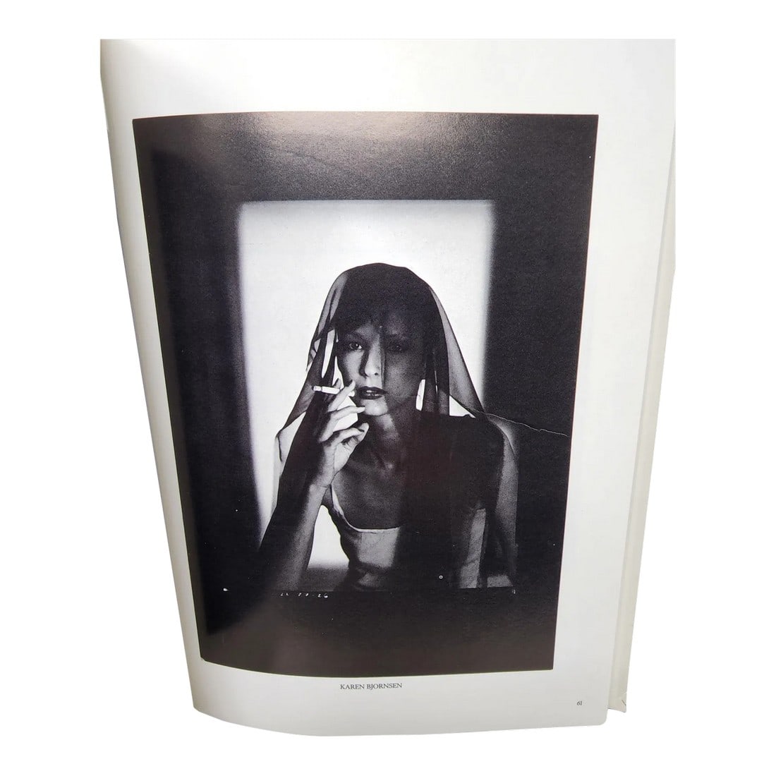 Fashion Theory Hardcover by Carol Digrappa 1st Edition 1980s: Fashion Theory Hardcover by Carol Digrappa 1980s.This vintage hardcover book titled "Fashion: Theory" by Carol Di Grappa is a must-have for any fashion enthusiast. The book, published by Lustrum