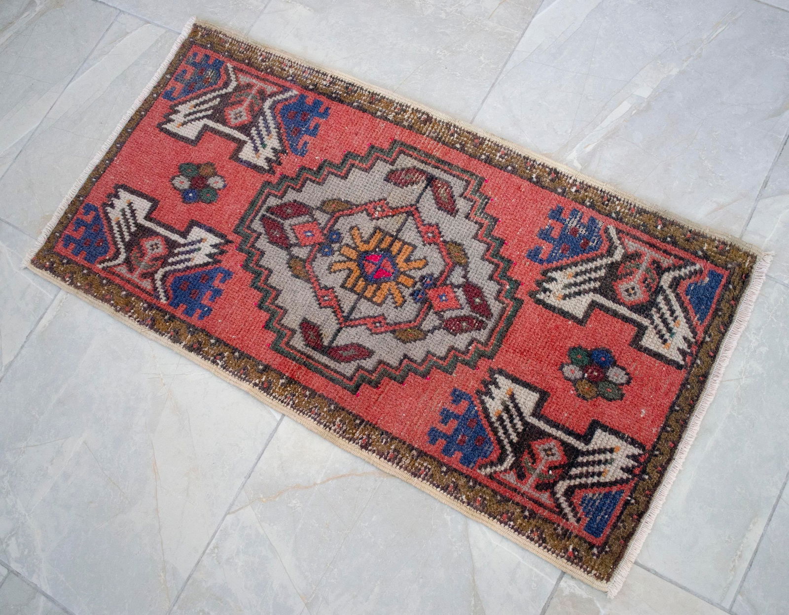 Distressed Low Pile Turkish Petite Rug Hand Knotted Faded Mat Enrty Decor- 1'8'' X 3' - 10