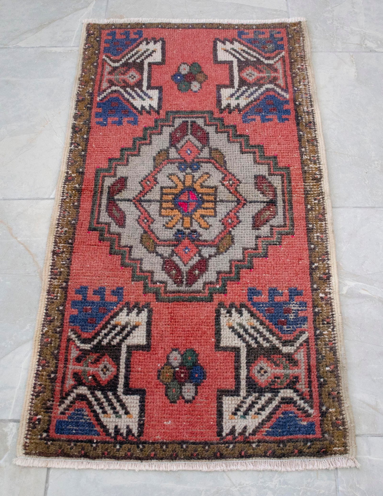 Distressed Low Pile Turkish Petite Rug Hand Knotted Faded Mat Enrty Decor- 1'8'' X 3' - 13