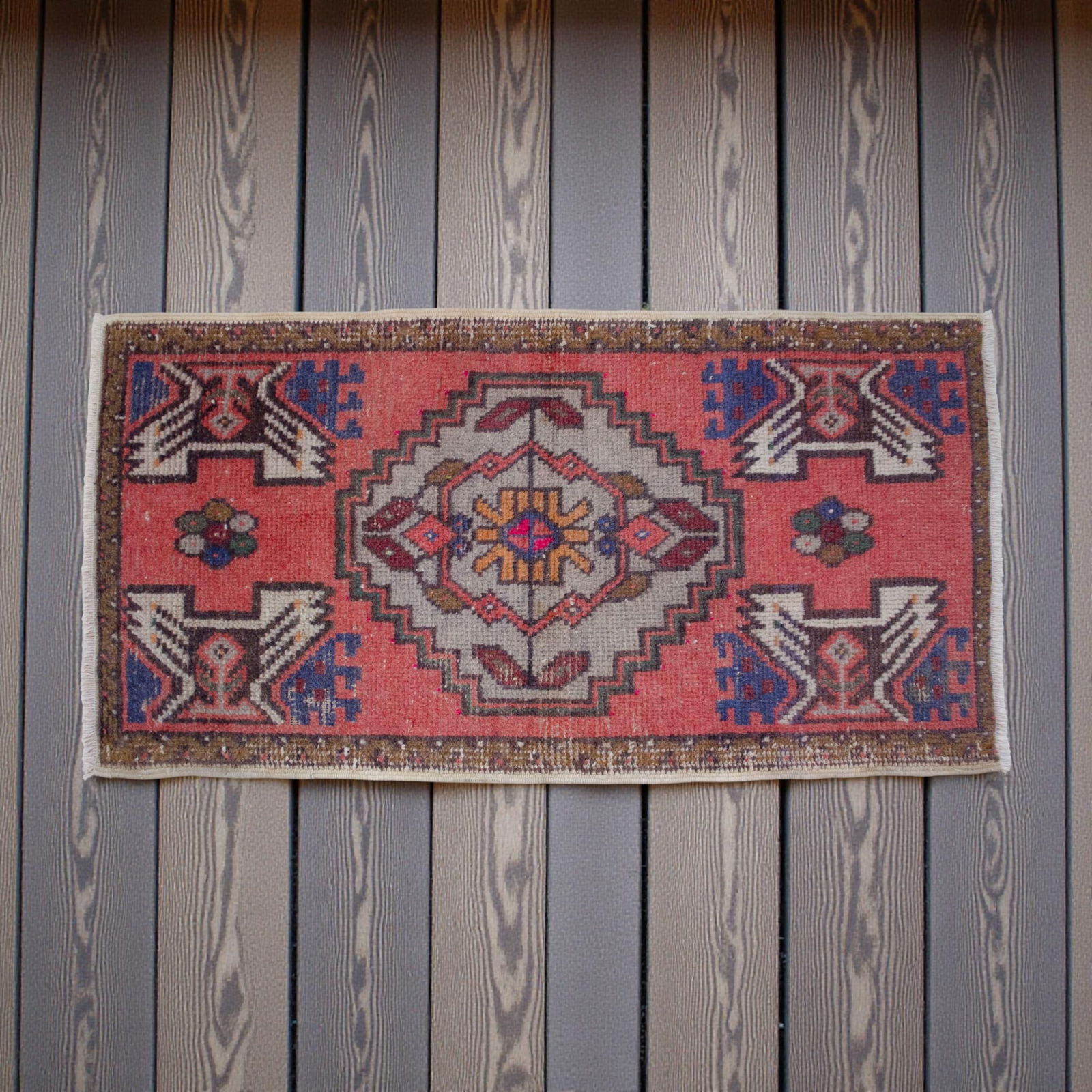 Distressed Low Pile Turkish Petite Rug Hand Knotted Faded Mat Enrty Decor- 1'8'' X 3' - 2