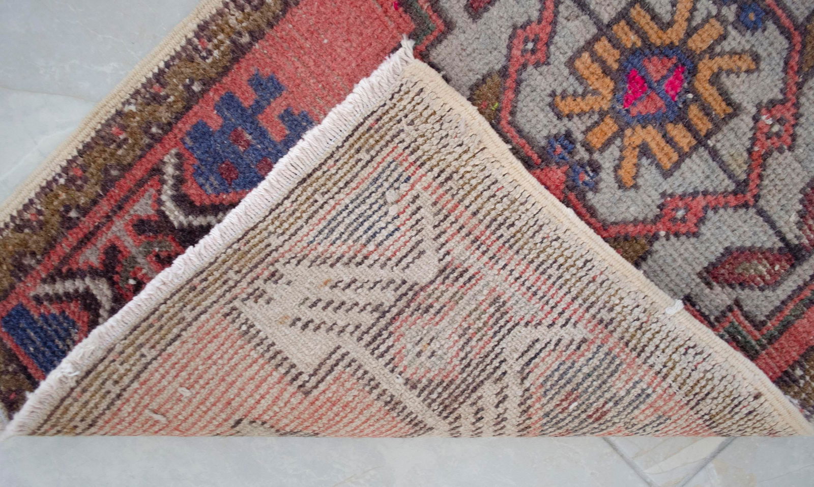 Distressed Low Pile Turkish Petite Rug Hand Knotted Faded Mat Enrty Decor- 1'8'' X 3' - 8
