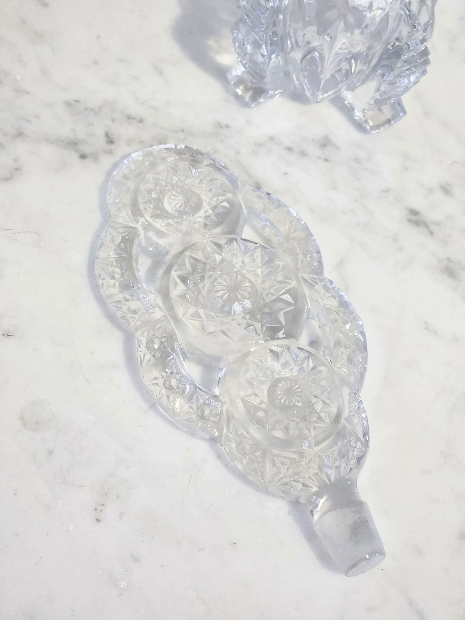 Tall Art Deco Perfume Bottle, Clear Cut Glass 1940's - 4