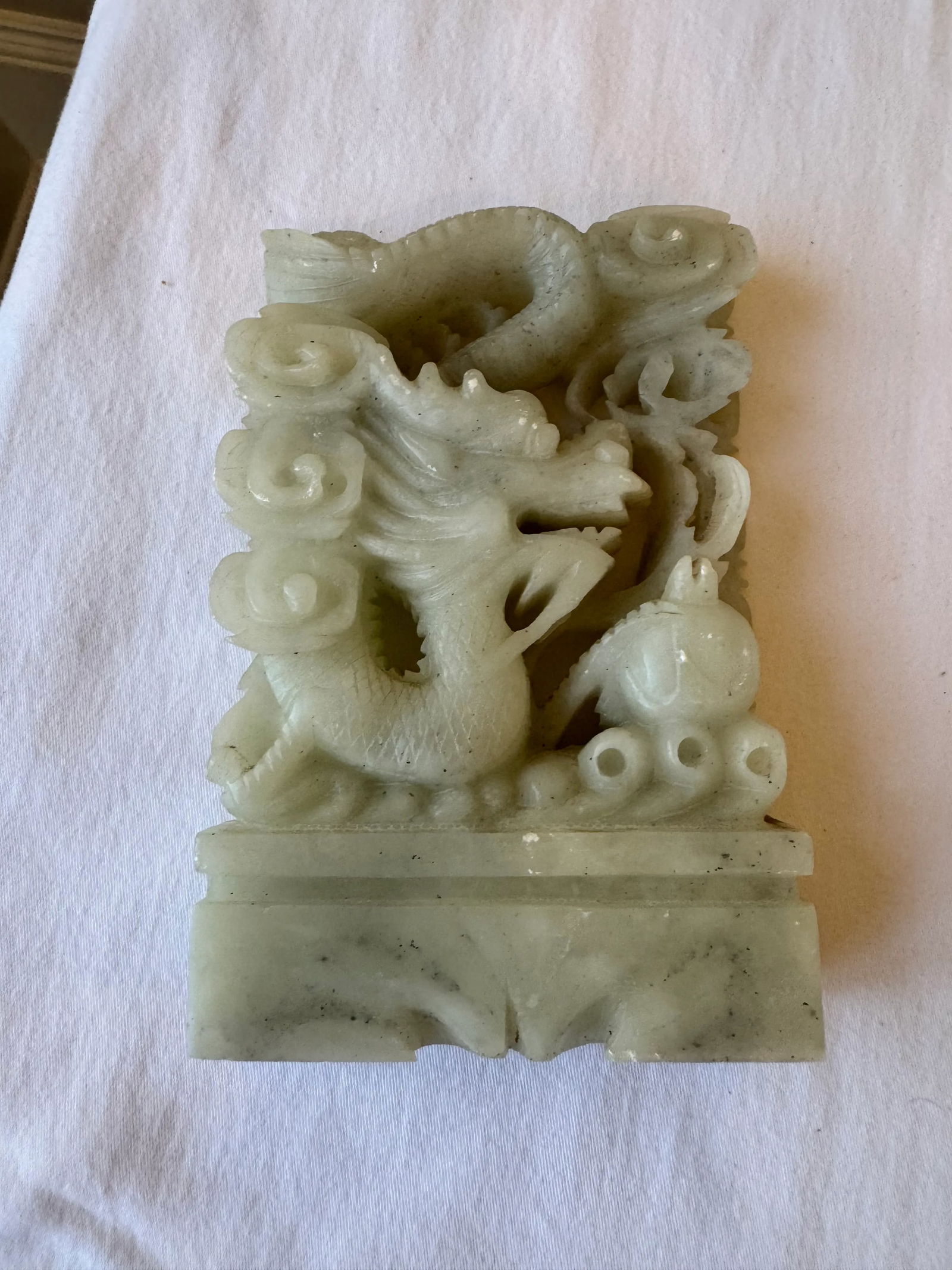 Pair of Late 19th Century Carved Onyx Dragon Asian Bookends - 7