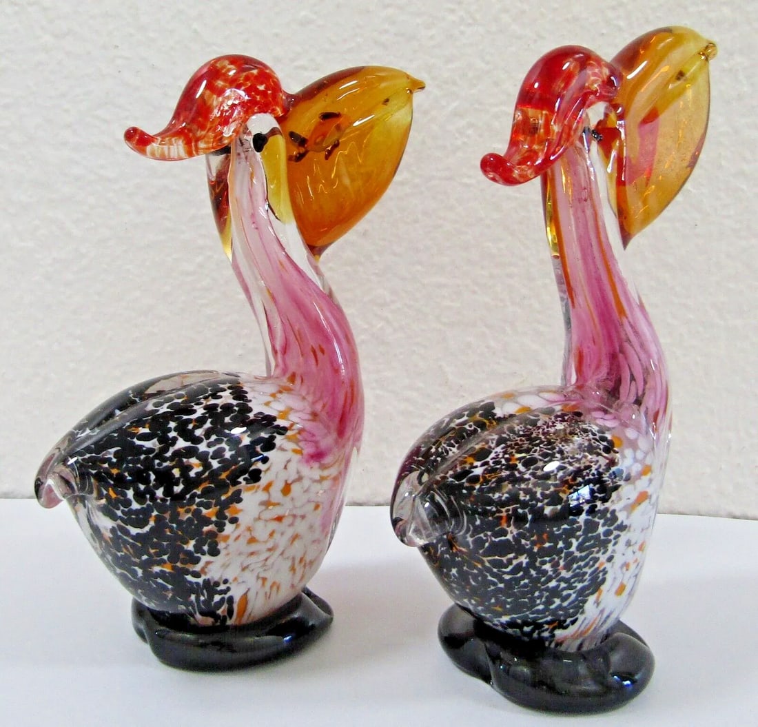 1980s Pair of Vintage Murano Style Art Glass Pelican Figurines With Fish in Mouth - 10