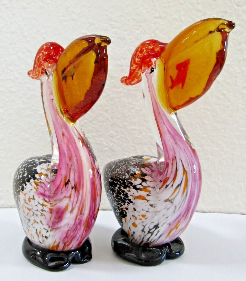 1980s Pair of Vintage Murano Style Art Glass Pelican Figurines With Fish in Mouth - 12