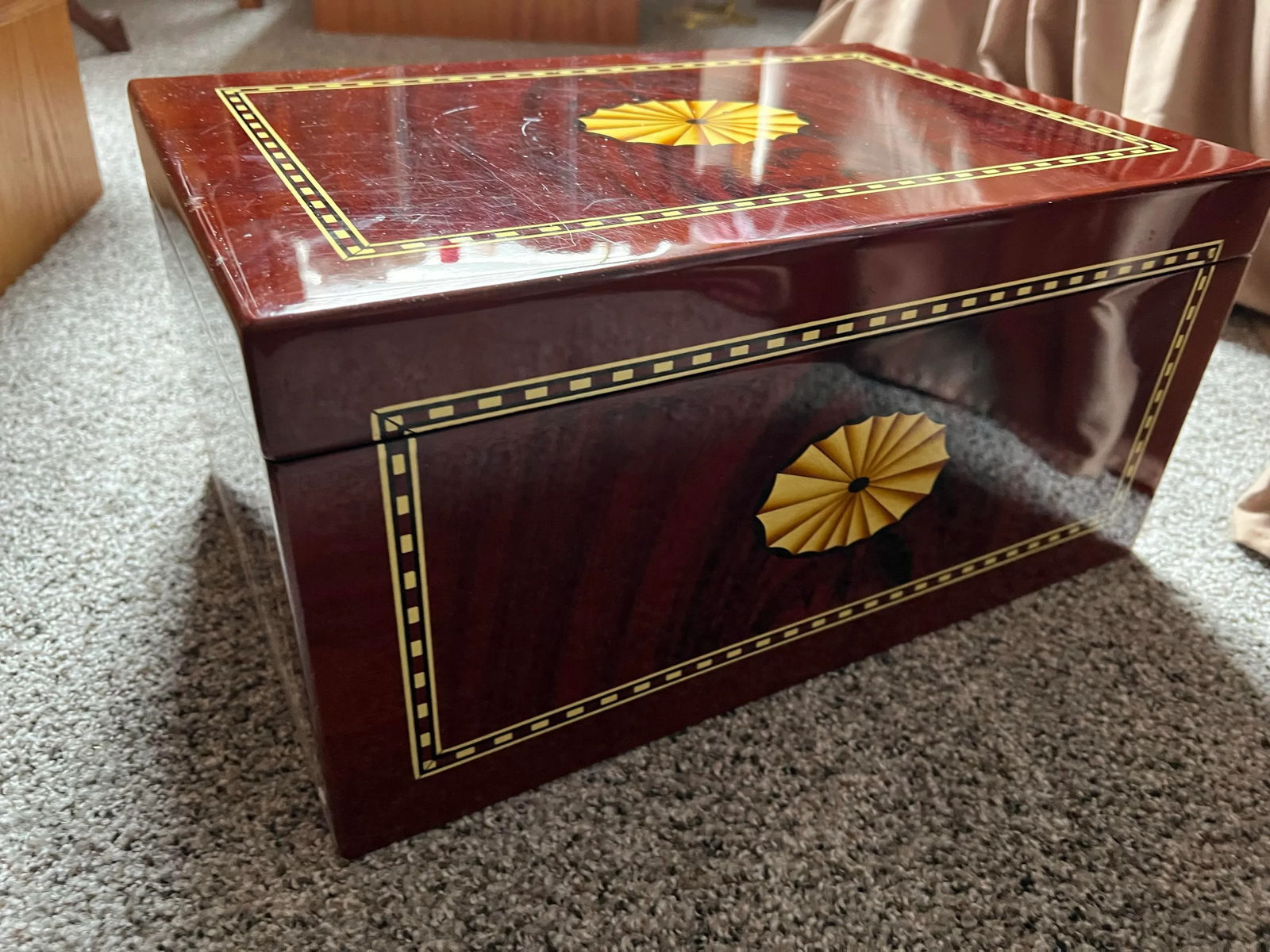 1970s Wooden Cigar Humidor - 5