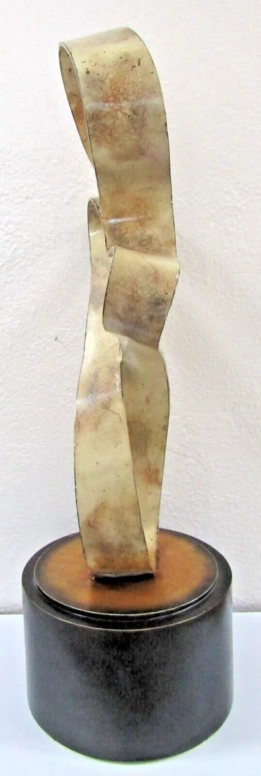 1980s Abstract Steel Ribbon Tabletop Sculpture on Weighted Wood Base - 3