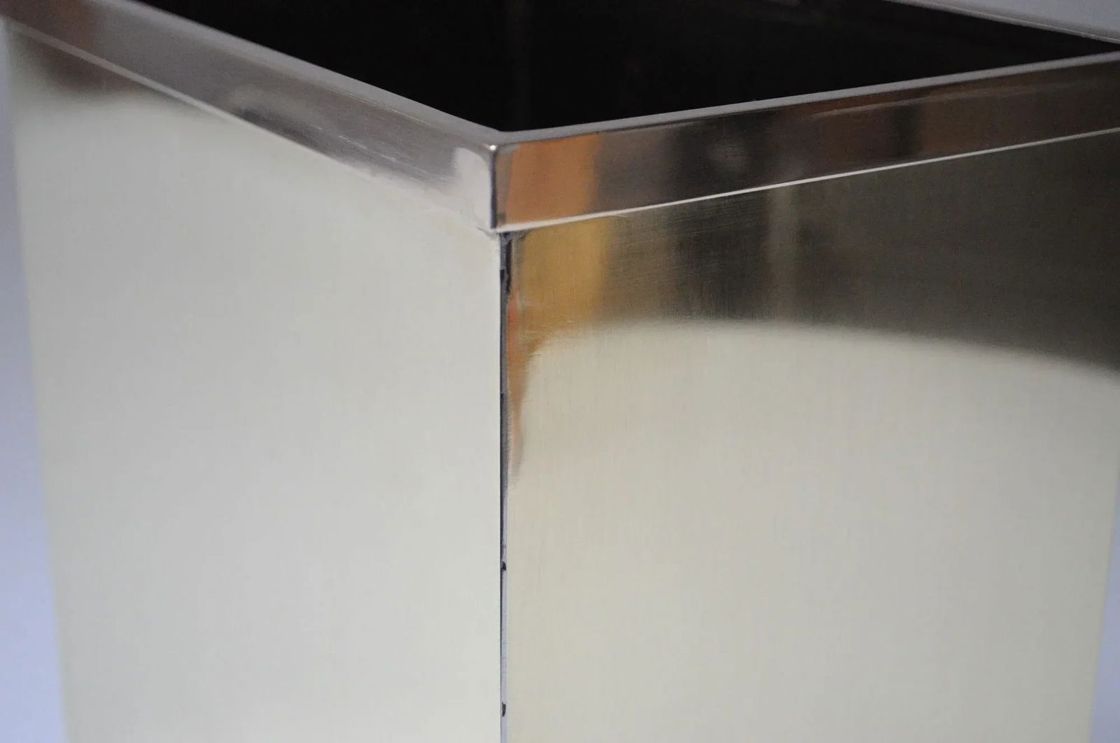 Vintage Hollywood Regency Style Polished Brass Wastebasket/Umbrella Stand - 12