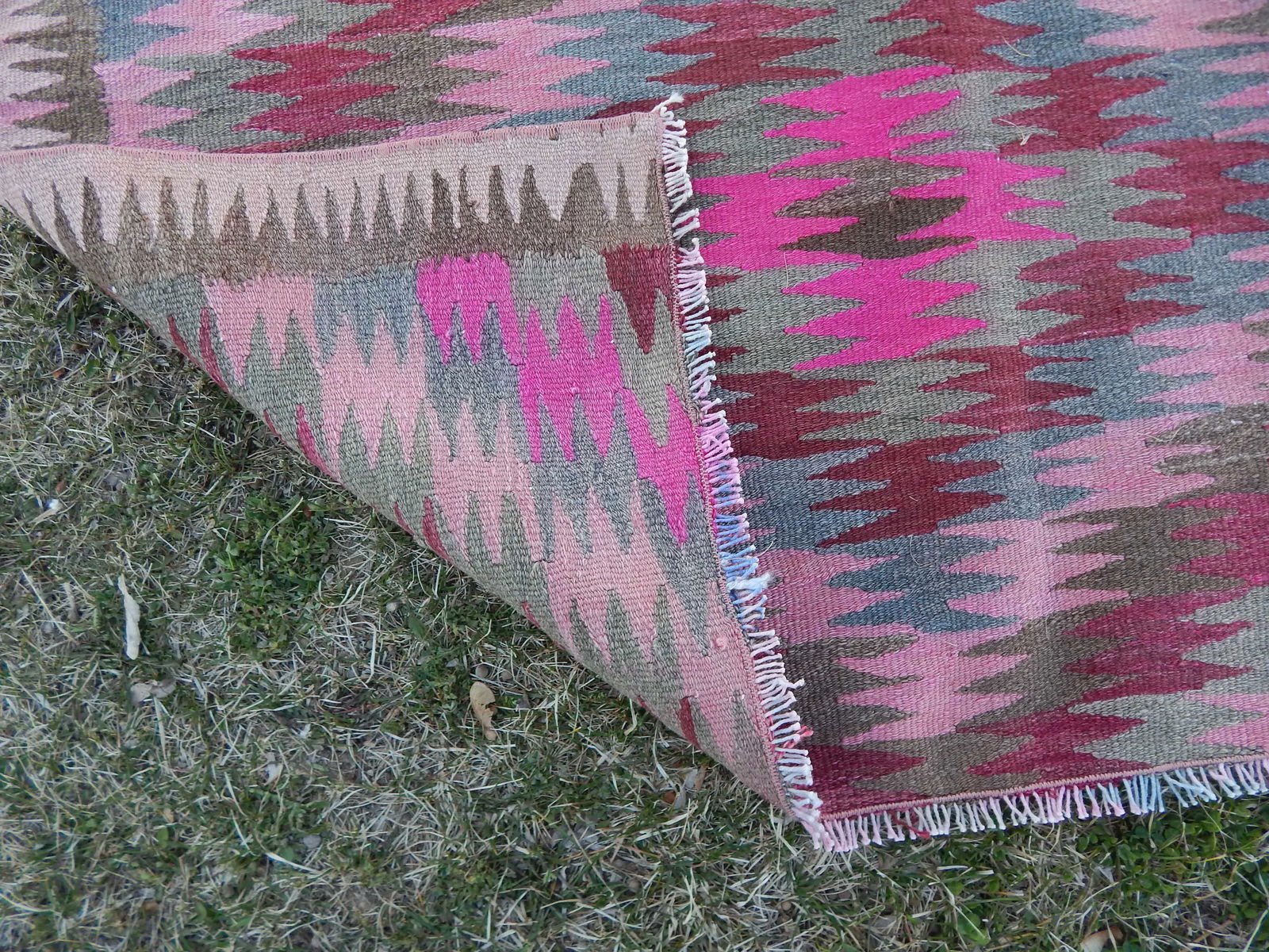 1970s Vintage Caucasian Kilim Runner - 3"²11"³ × 9"²6"³ - 11