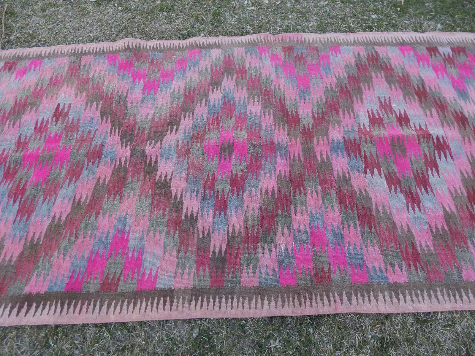 1970s Vintage Caucasian Kilim Runner - 3"²11"³ × 9"²6"³ - 4