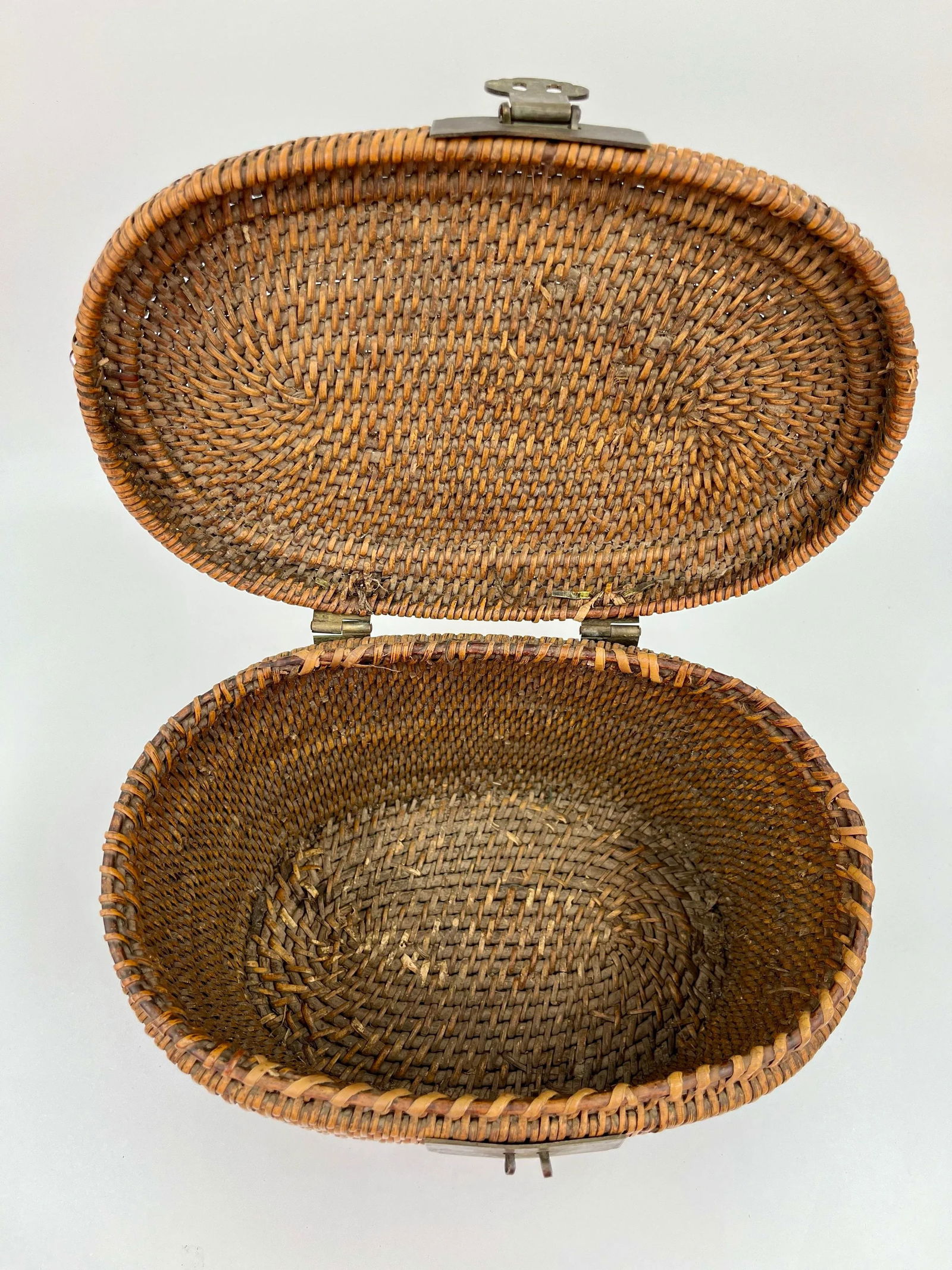Vintage Chinese Wicker and Brass Tea or Lunch Basket - 8