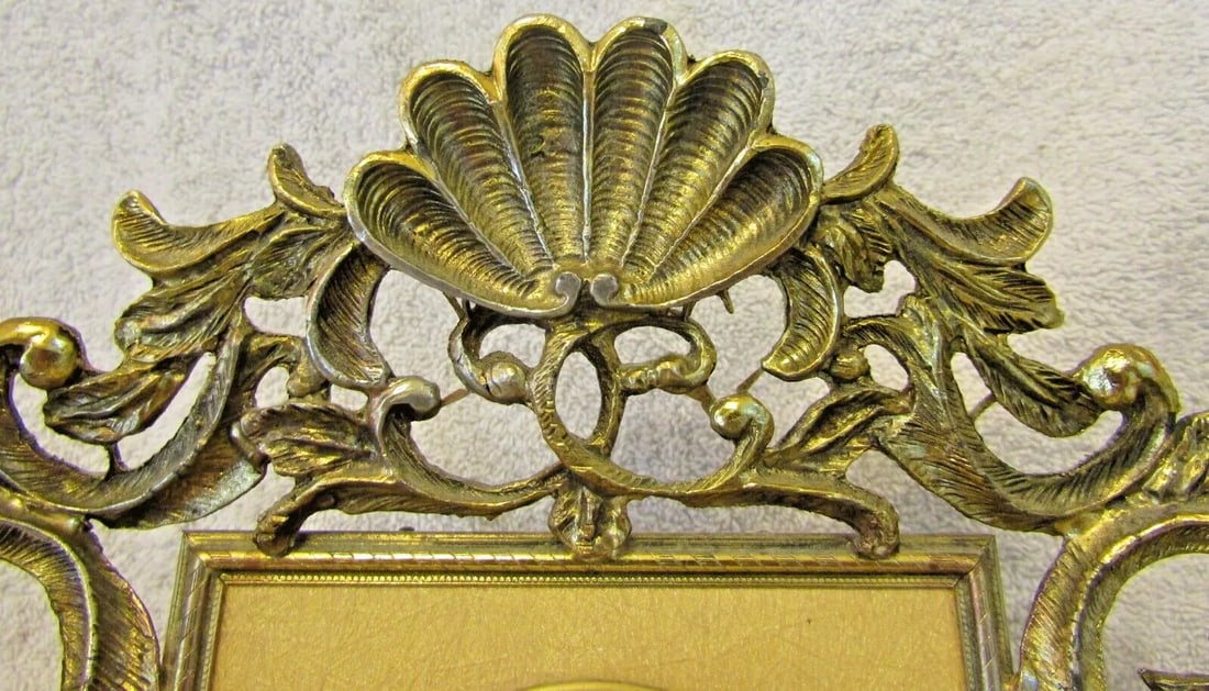 Vintage Mid-Century Modern French Style Ormulu Electric Table Clock - 2