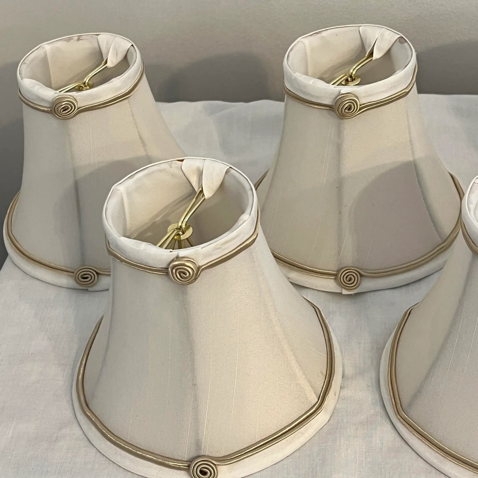 Ivory Faux Silk / Fabric Lined Lampshades With Tan Rosette Embellishment - Set of 5 - 3