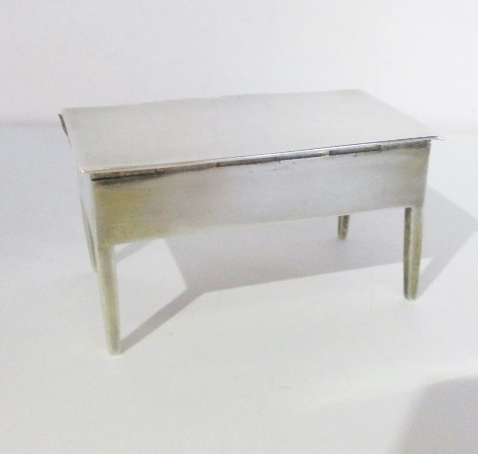 1910s Traditional Sterling Silver Small Table Form Box - 8