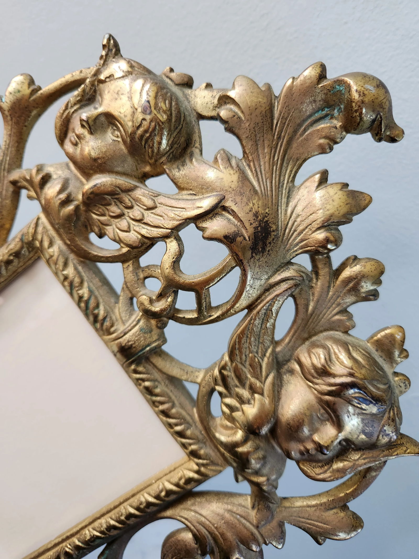1960s Vintage Solid Brass Cherub Picture Frame - 6