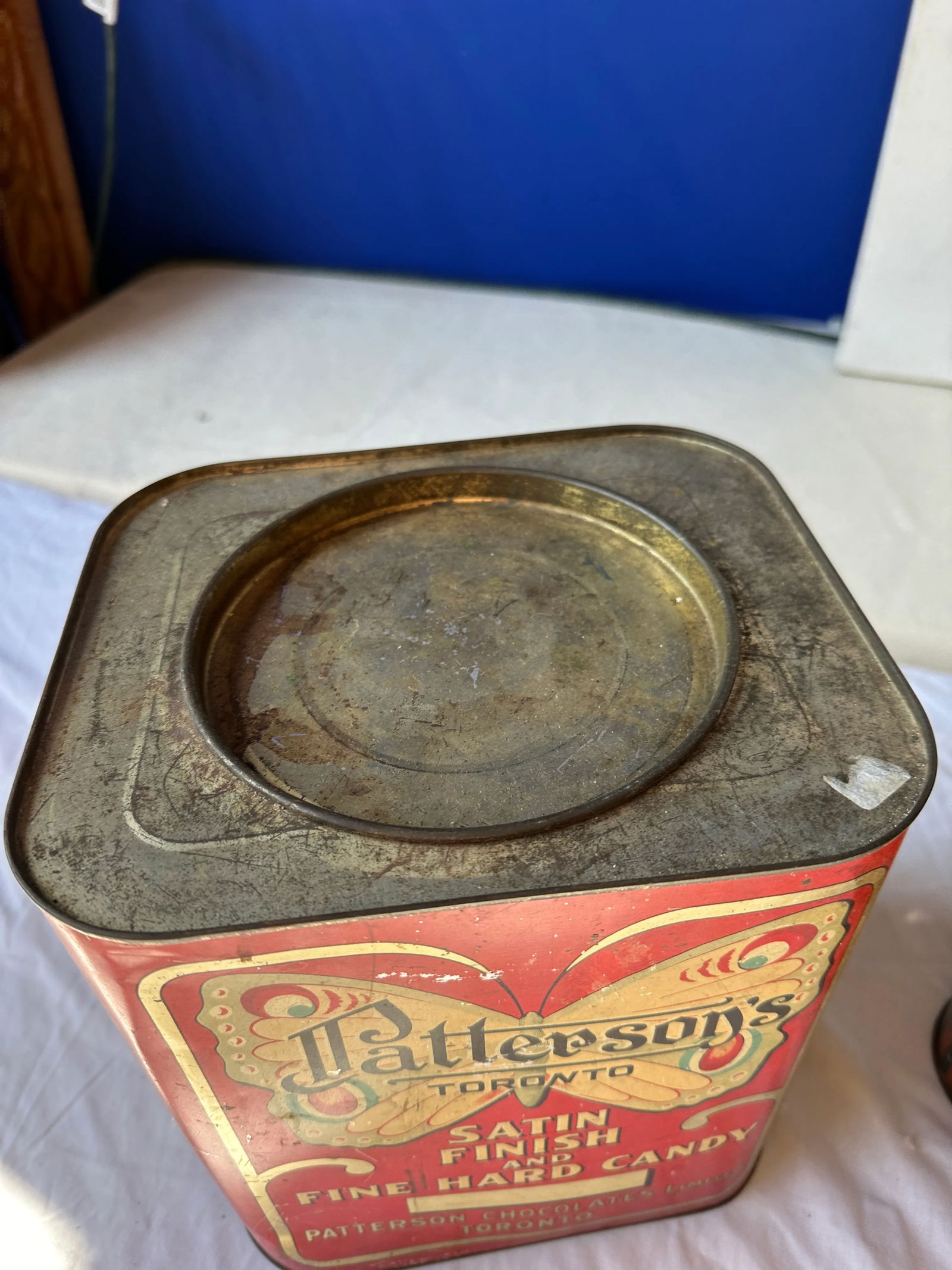 1970s Collection of Red Industrial Tins - Set of 3 - 4