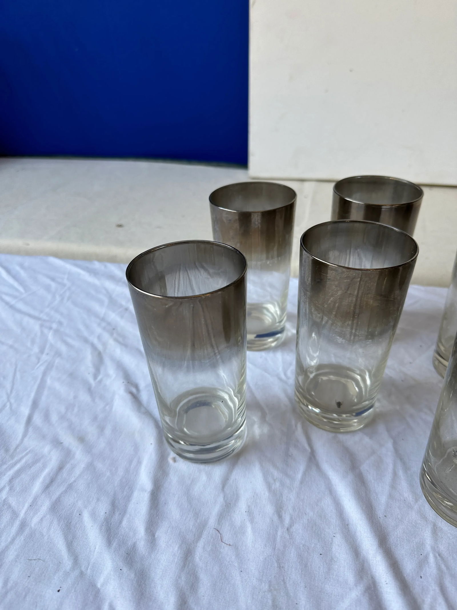 1970s Collection of Ombré Glasses and Bowl Set- 18 Pieces - 2
