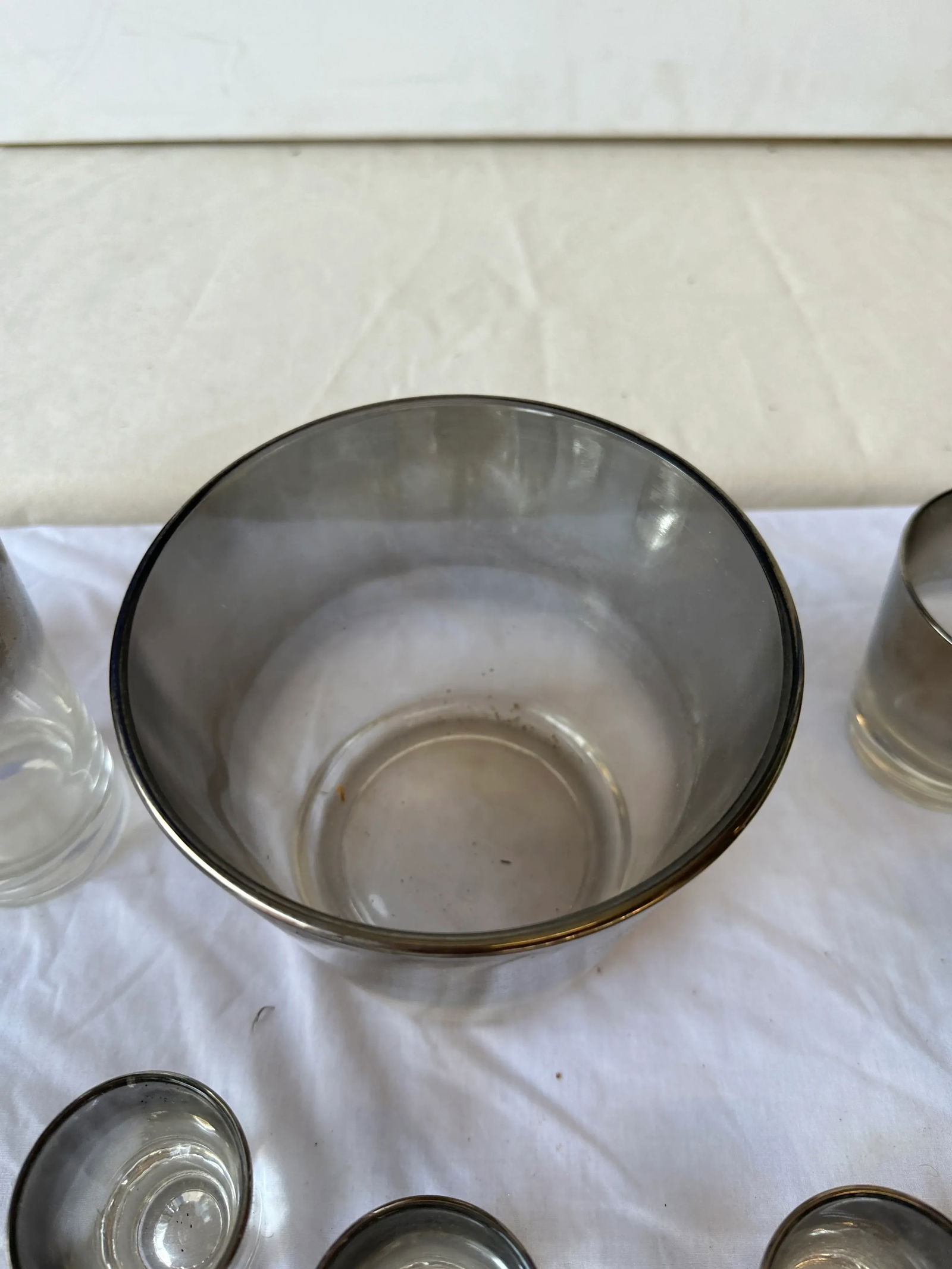 1970s Collection of Ombré Glasses and Bowl Set- 18 Pieces - 8