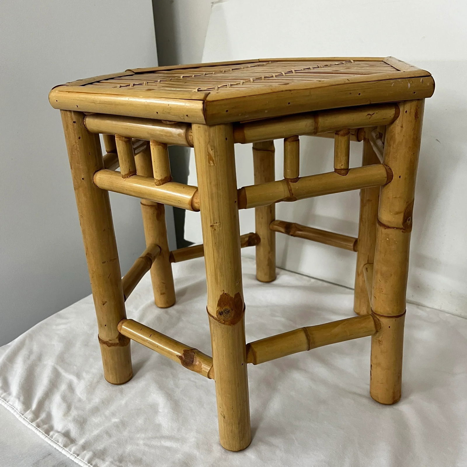 Vintage Old Florida Style Bamboo Drinks Table - 4