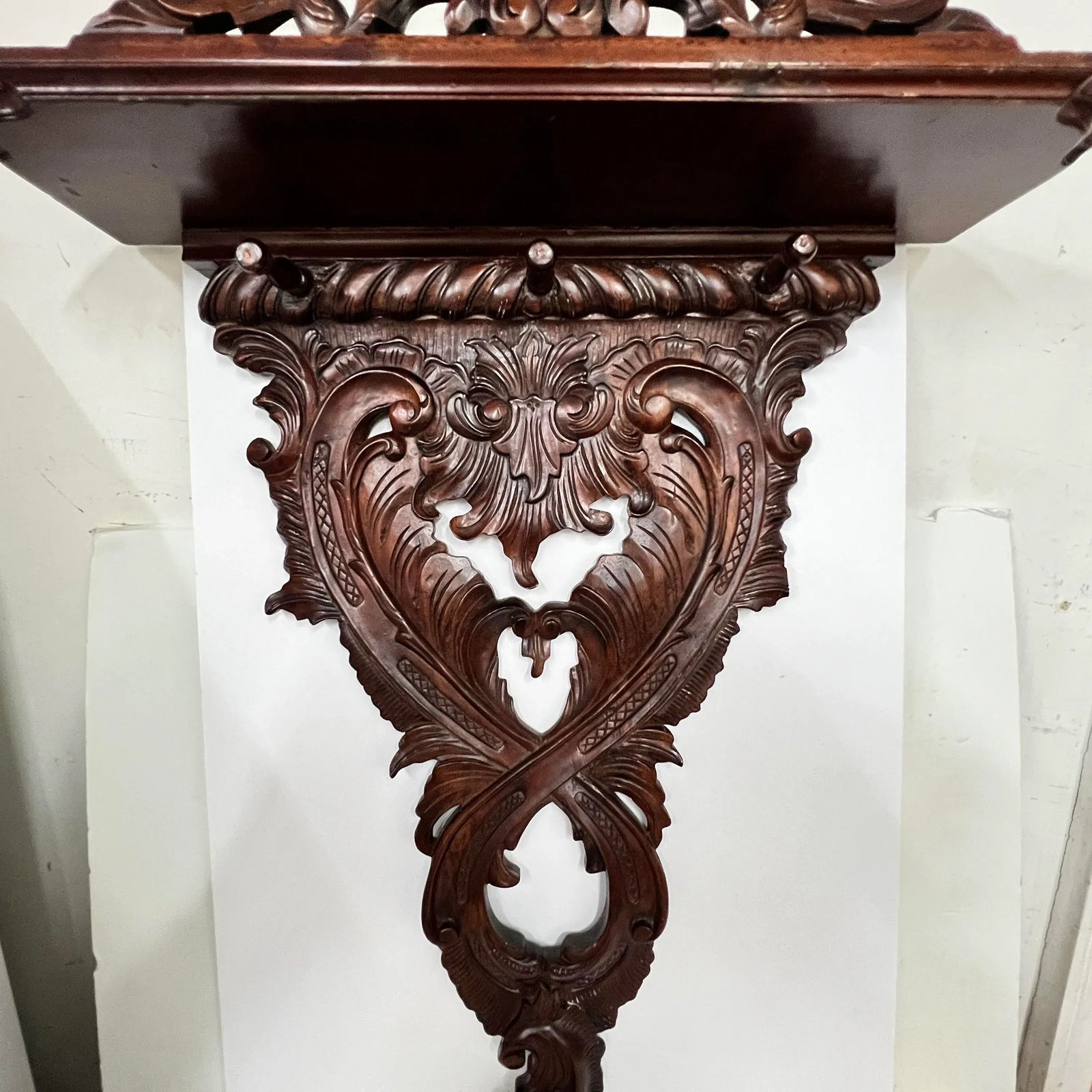 Mahogany Hand Carved Coat / Hat Rack With Shelf - 6