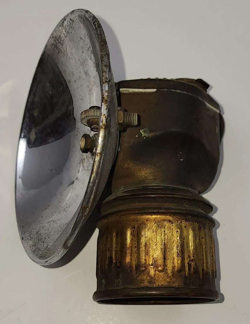 Carbide Coal Miners Lamp With Coal Oil Can and Tin Funnel by Justrite Areamlined - 5