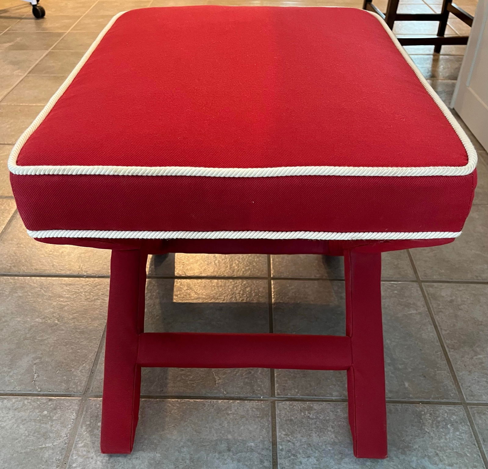 1980s Billy Baldwin Style Red X Bench Ottoman With White Rope Trim - 4