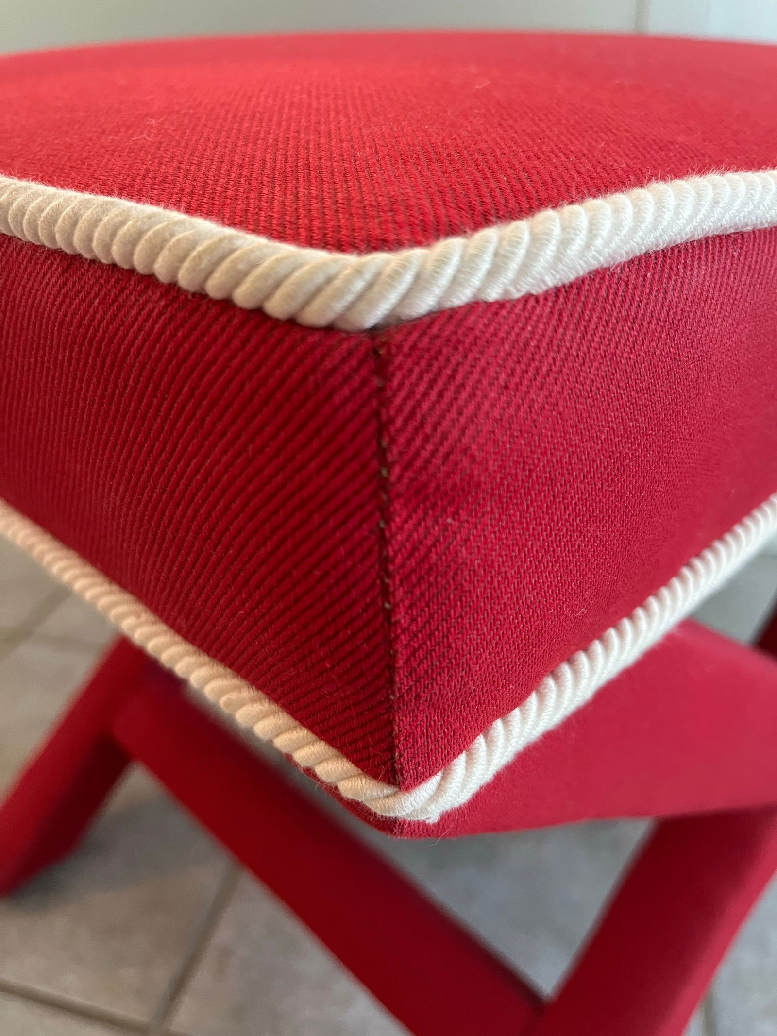 1980s Billy Baldwin Style Red X Bench Ottoman With White Rope Trim - 7