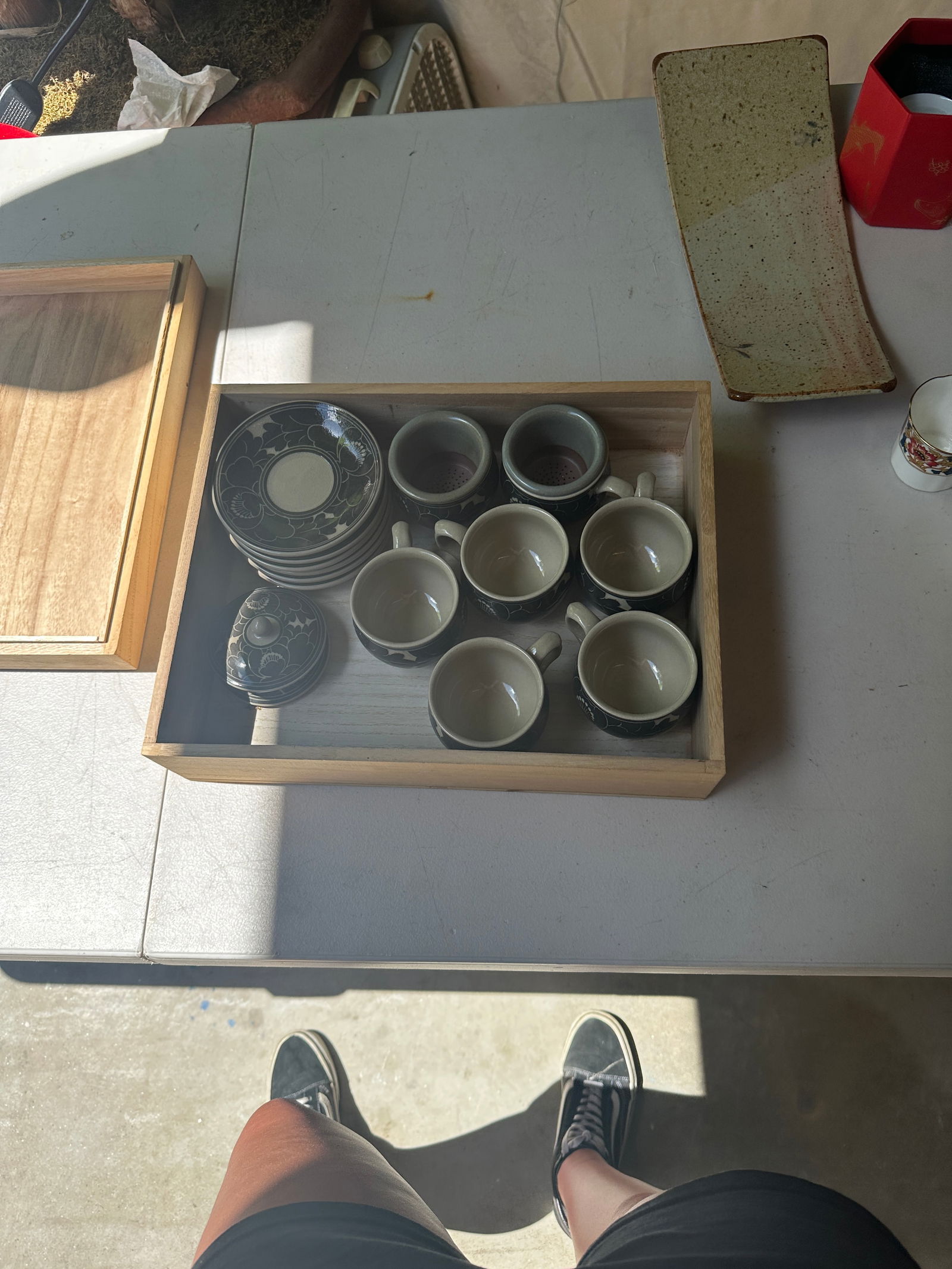 1970s Japanese Pottery Tea Cup and Saucers Set- 17 Pieces - 10