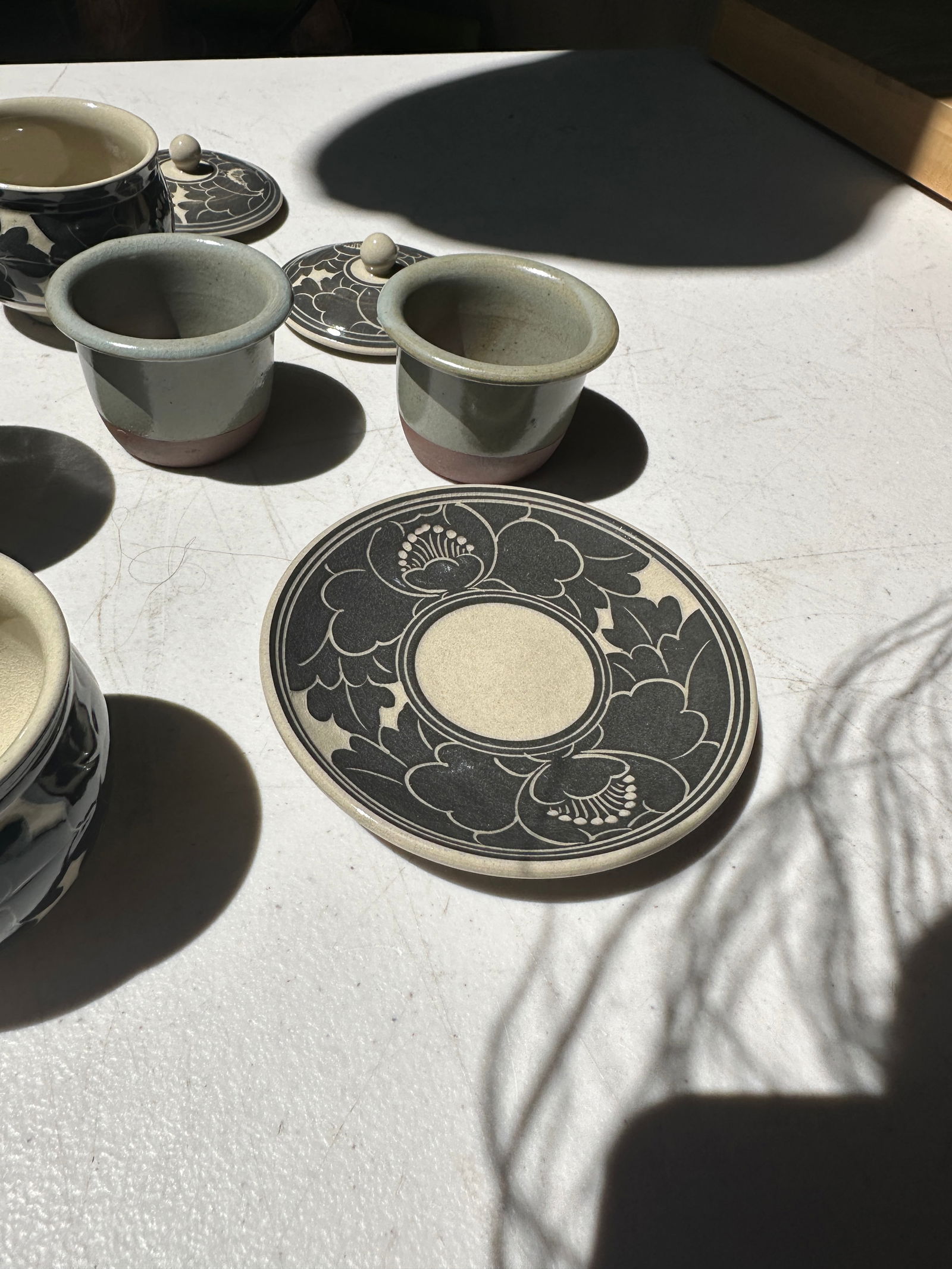 1970s Japanese Pottery Tea Cup and Saucers Set- 17 Pieces - 6