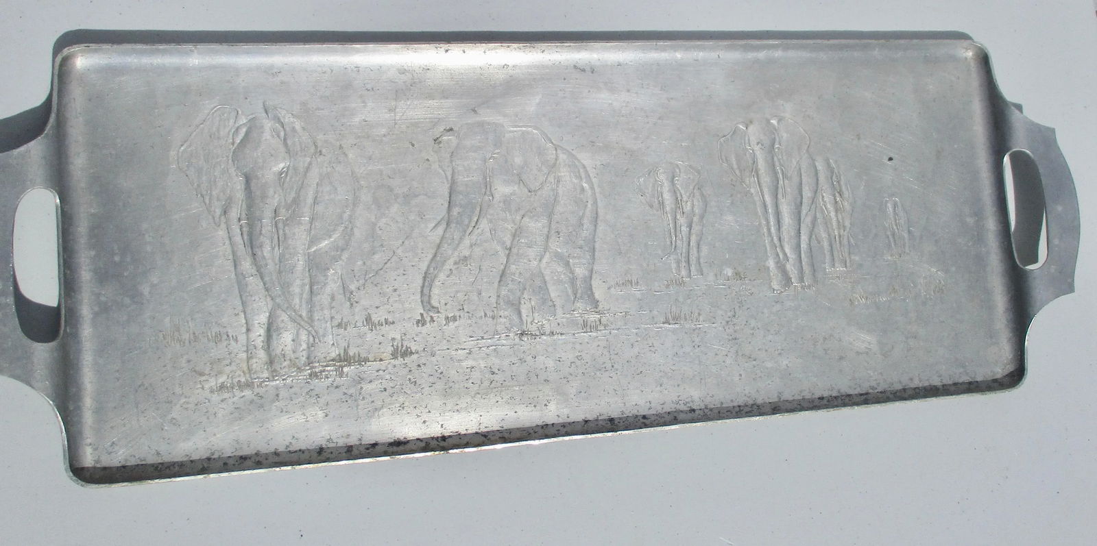 1950s Vintage Elephant Design Aluminum Serving Tray - 8