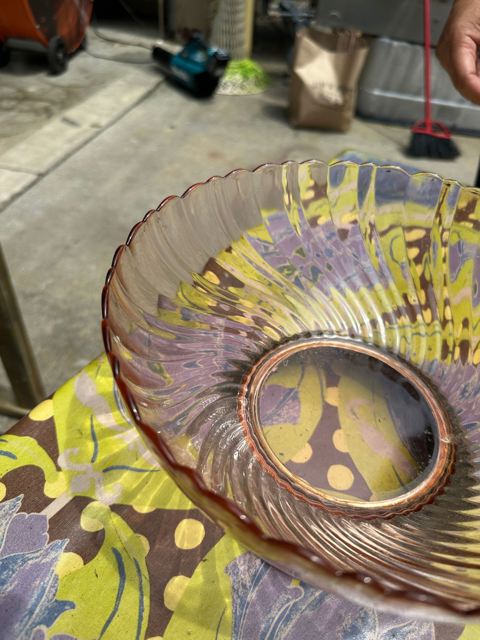 1970s Pink Glass Punch Bowl With Silver Stand - 8