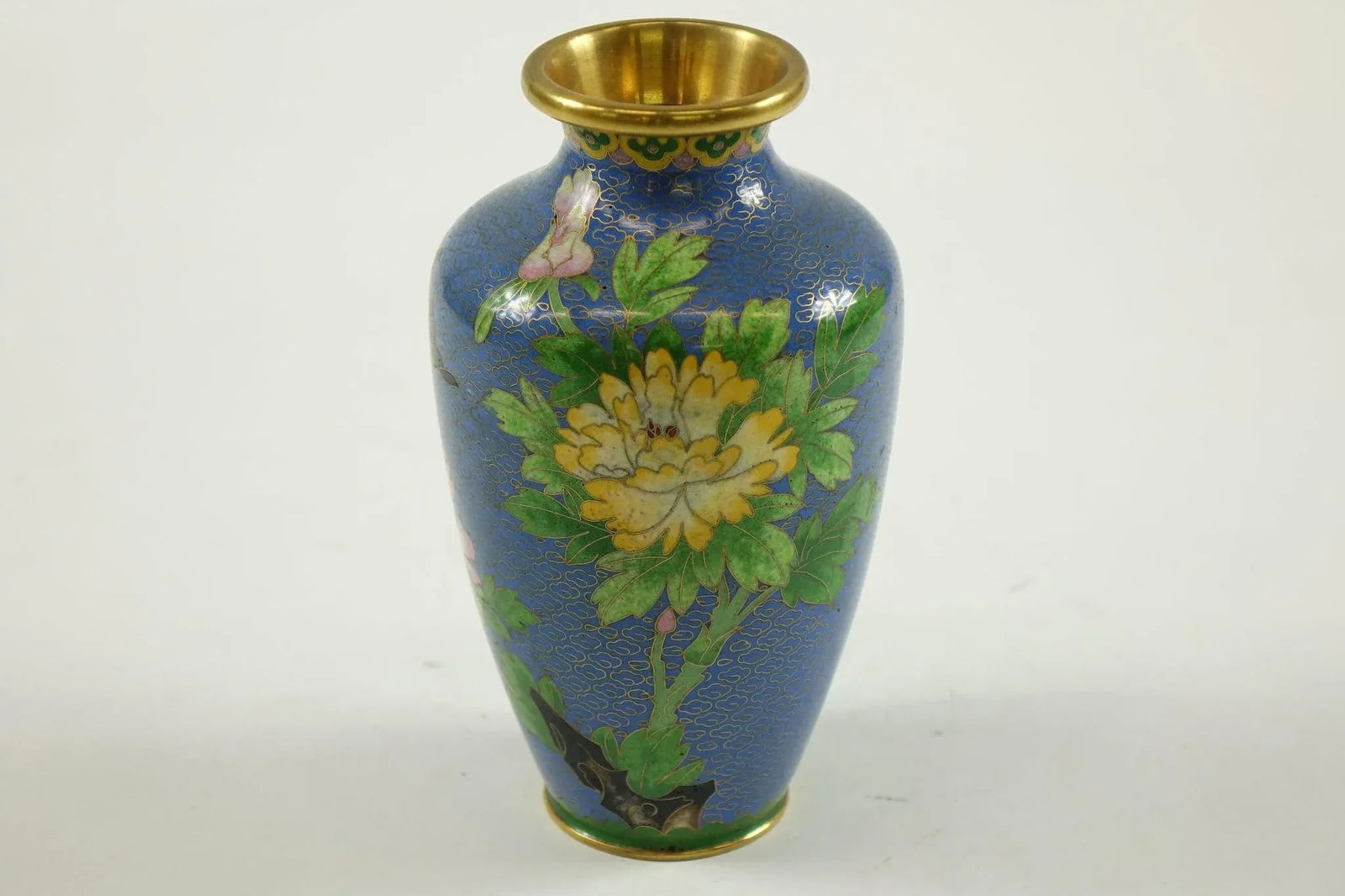 Early 20th Century Chinese Cloisonne Vase - 2