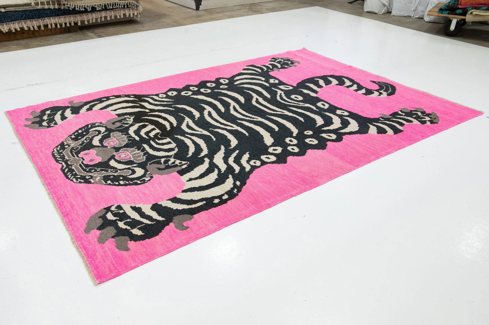 Room Size Handmade Turkish Wool Rug in Pink With a Tiger Motif - 3