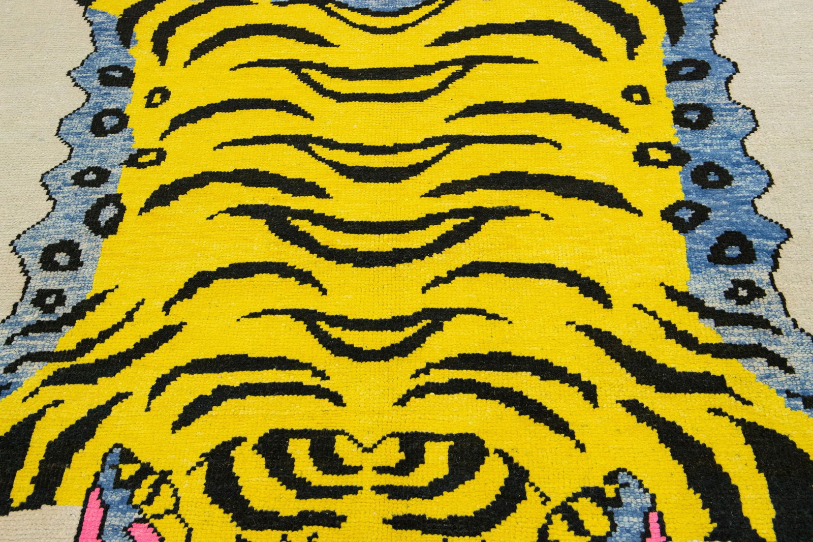 Pictorial Designed Contemporary Wool Rug in Beige - 8