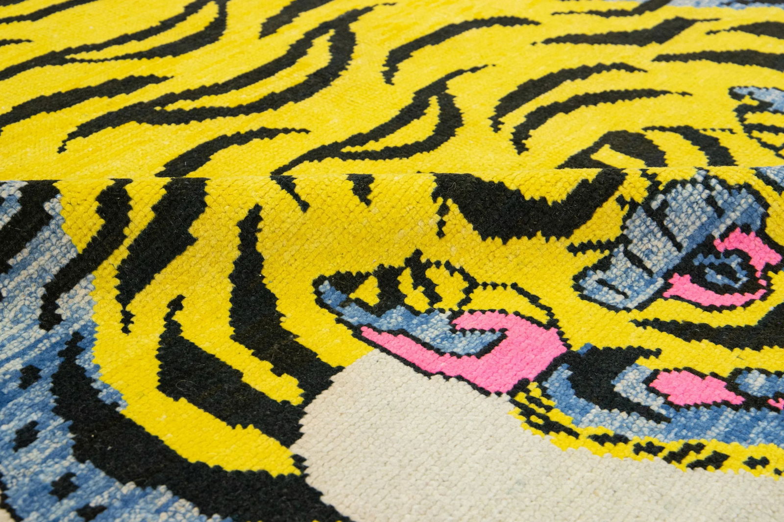 Pictorial Designed Contemporary Wool Rug in Beige - 9