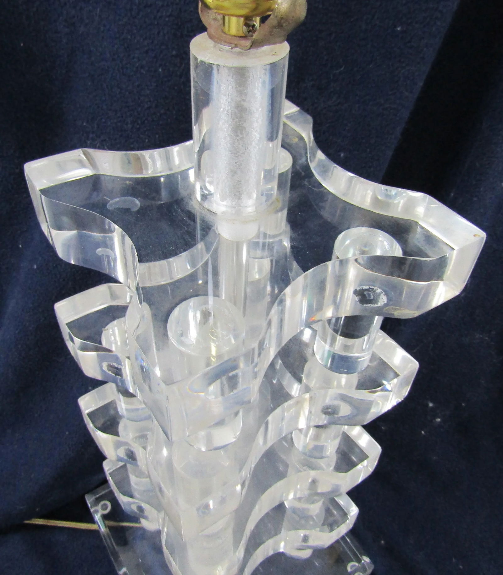 Vintage Mid-Century Modern Stacked Lucite Acrylic Table Lamp - 5