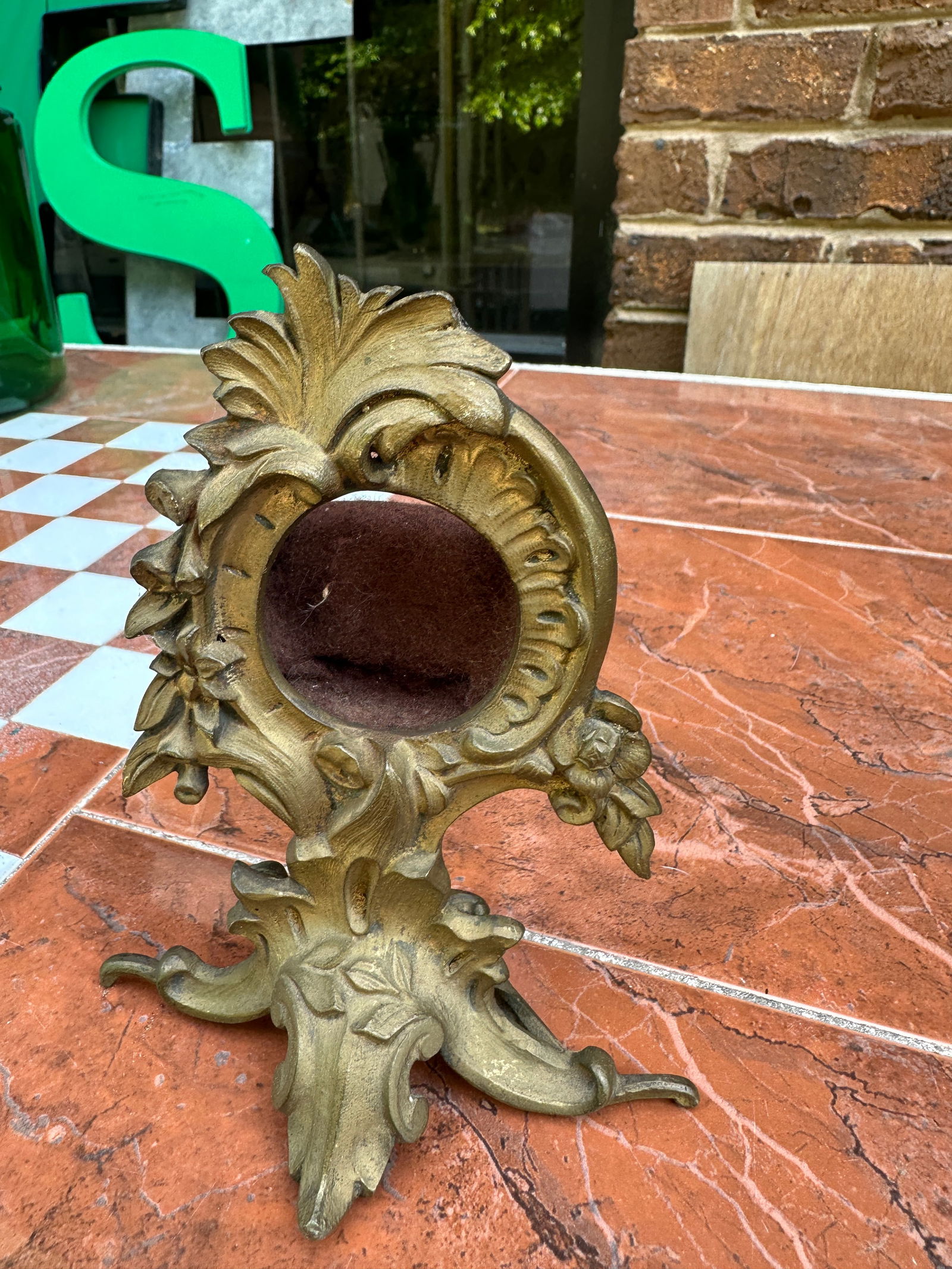 Small 1970s Brass Floral Standing Frame - 2
