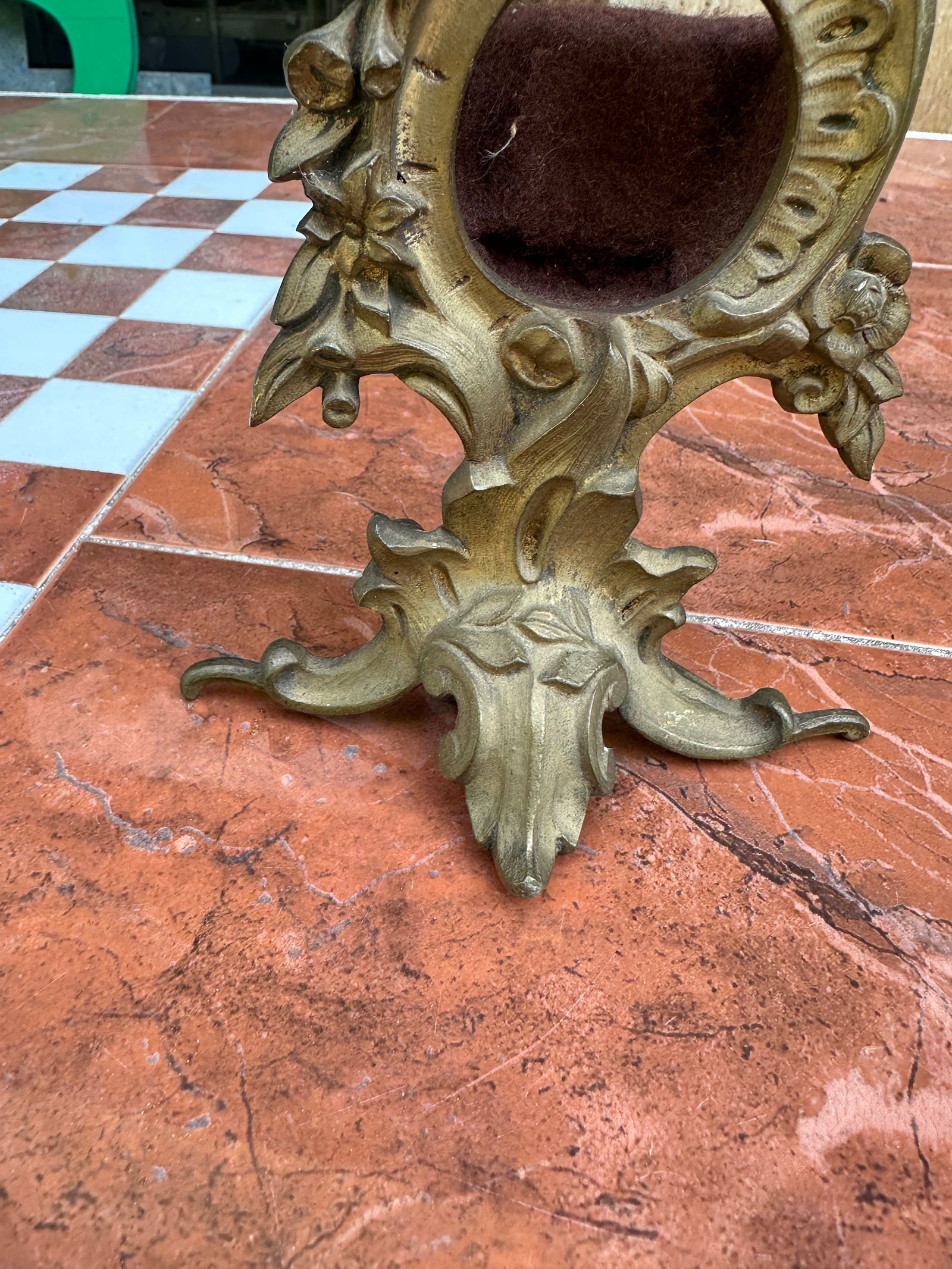 Small 1970s Brass Floral Standing Frame - 4