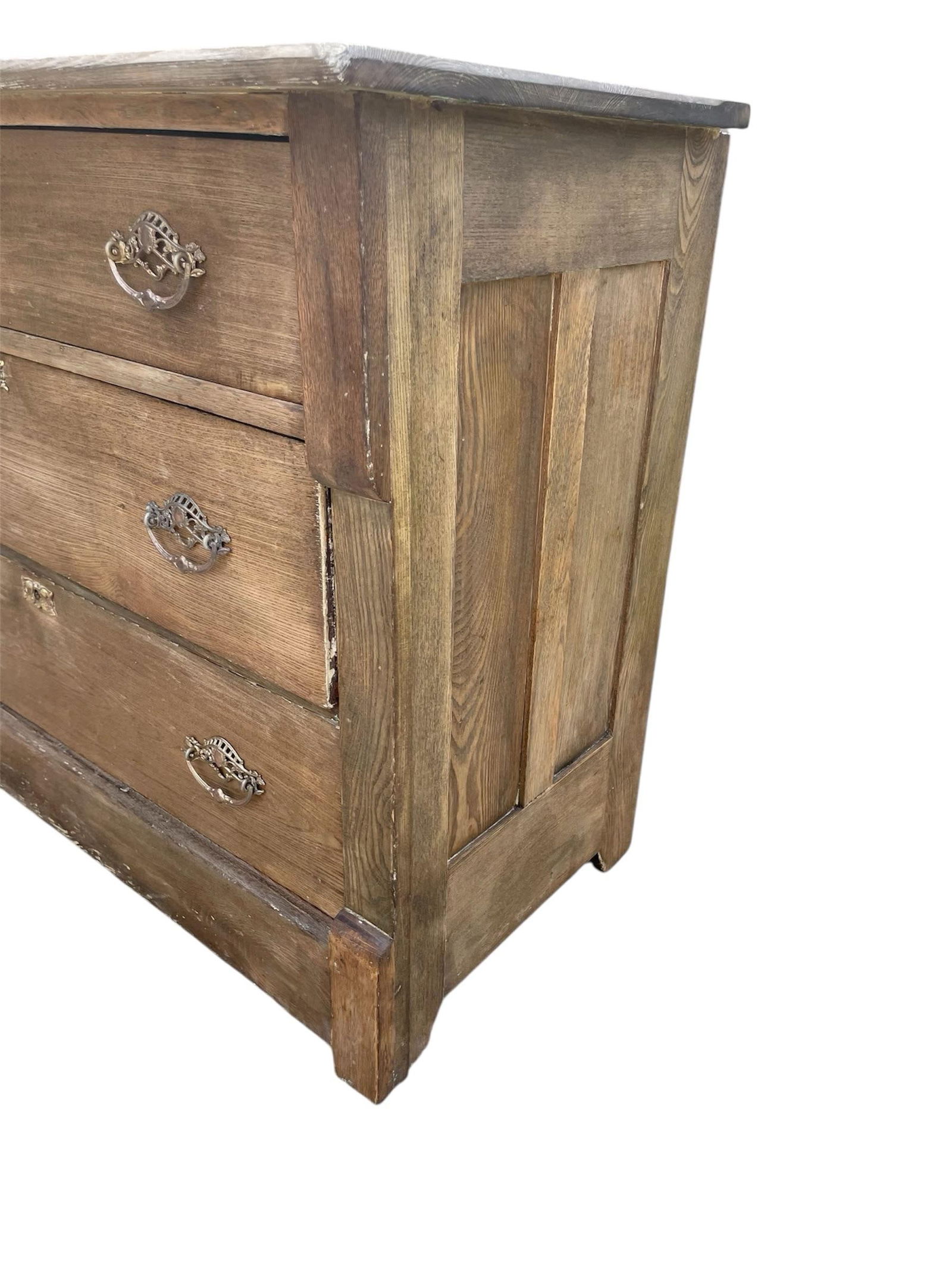 Early 20th Century Antique Dresser - 8