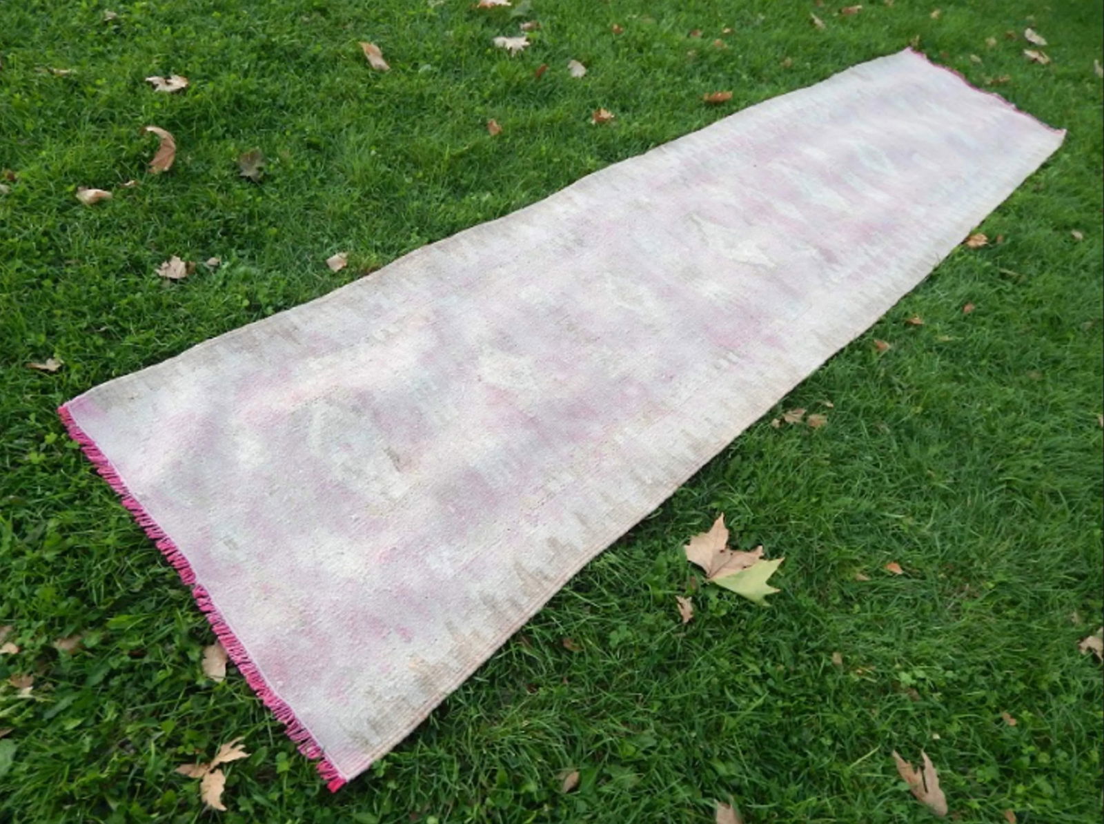 Distressed Vintage Turkish Kilim Runner 2"²6"³ × 10"²4"³ - 2