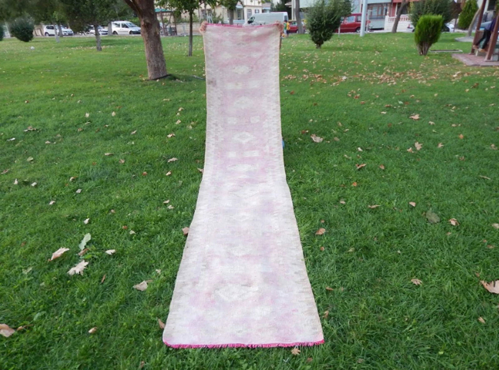 Distressed Vintage Turkish Kilim Runner 2"²6"³ × 10"²4"³ - 4