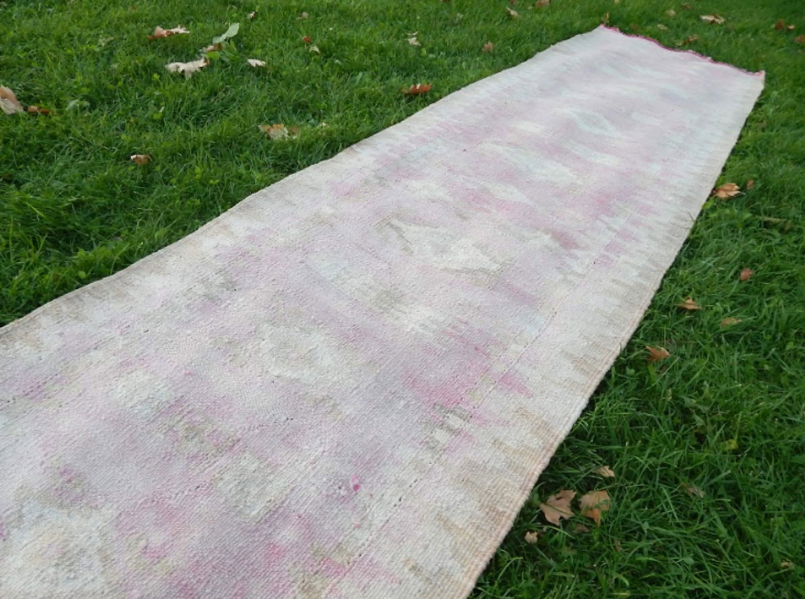 Distressed Vintage Turkish Kilim Runner 2"²6"³ × 10"²4"³ - 6