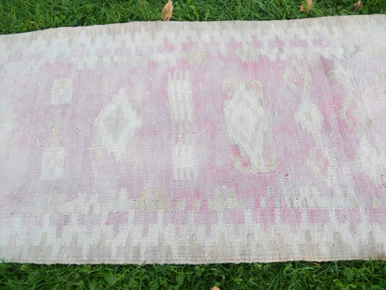 Distressed Vintage Turkish Kilim Runner 2"²6"³ × 10"²4"³ - 7