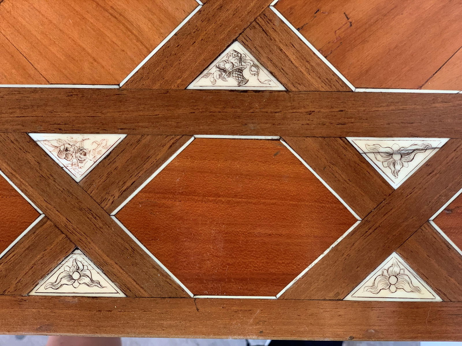 19th Century Baroque Spanish Side Table With Marquetry Top and Lyre Carved Legs - 8