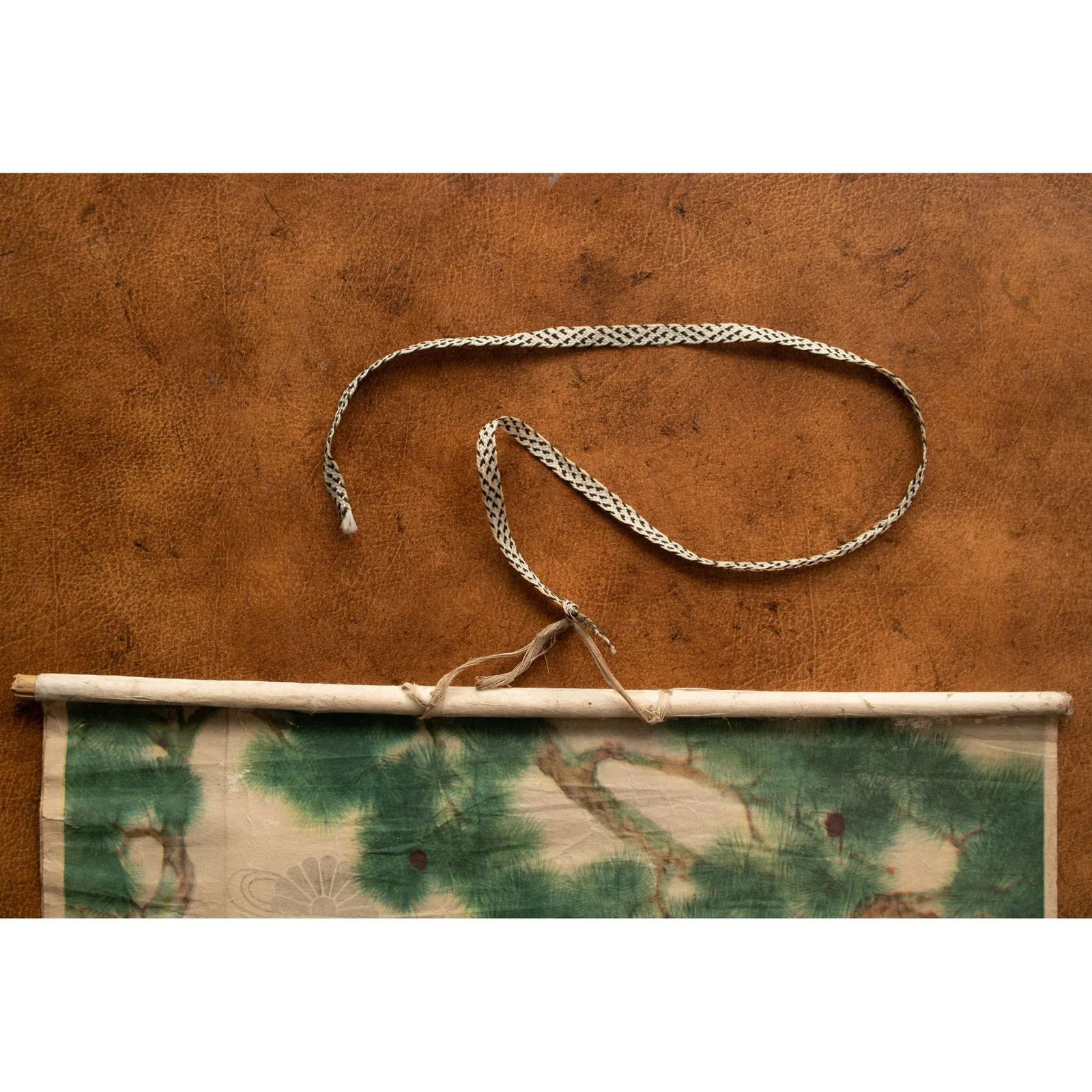 Pre-1940 Showa Era Japanese Printed Scroll "Seated Samurai" - 9