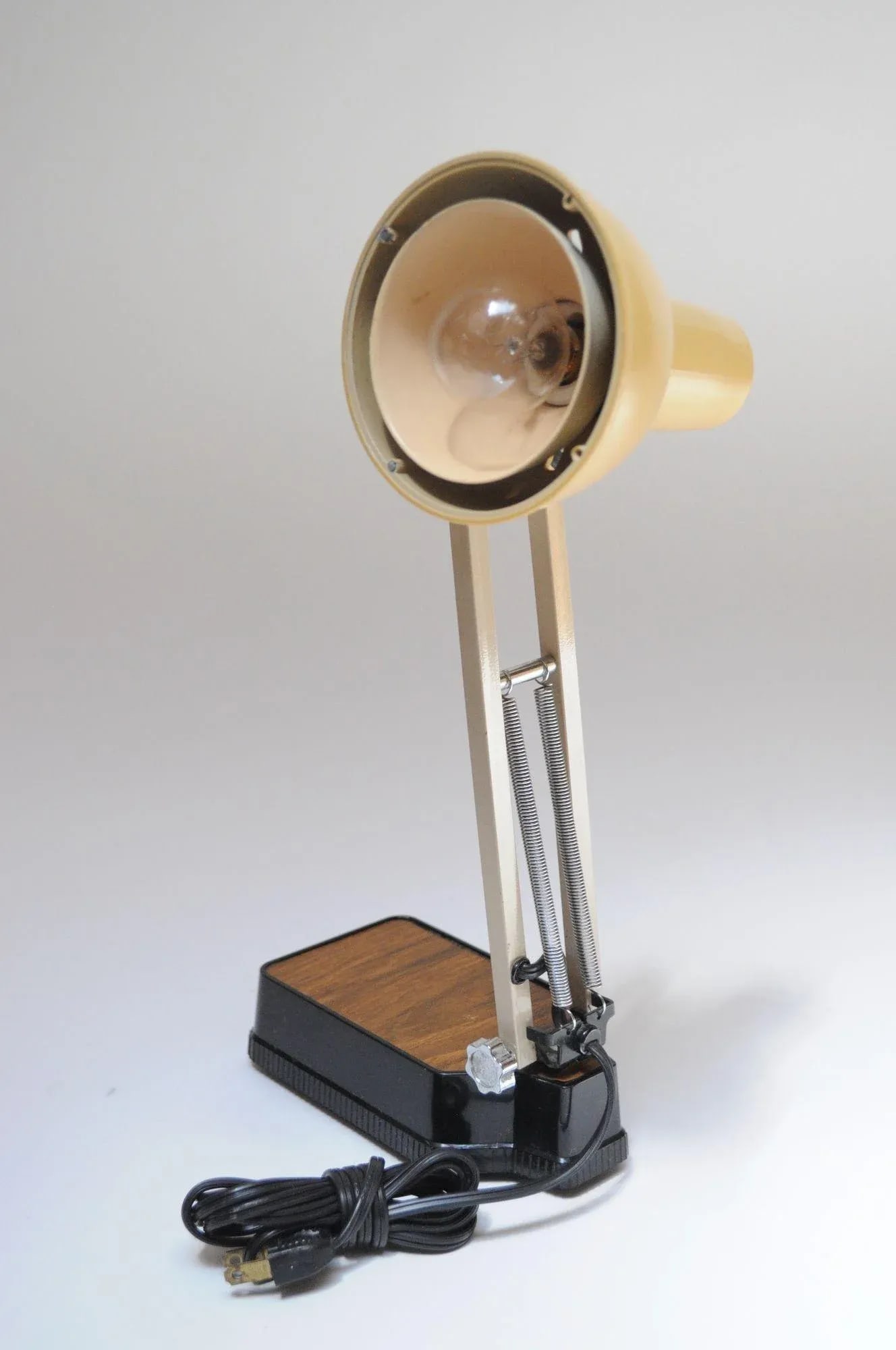 Vintage American Modern Adjustable Spring-Loaded Task / Table Lamp by Electrix - 5