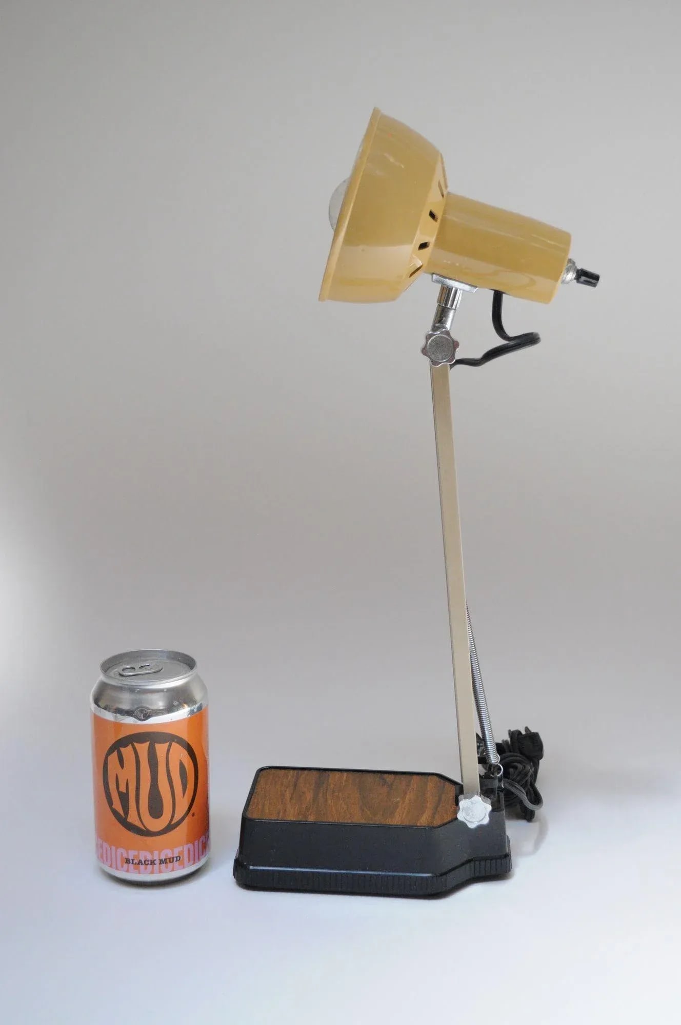 Vintage American Modern Adjustable Spring-Loaded Task / Table Lamp by Electrix - 8