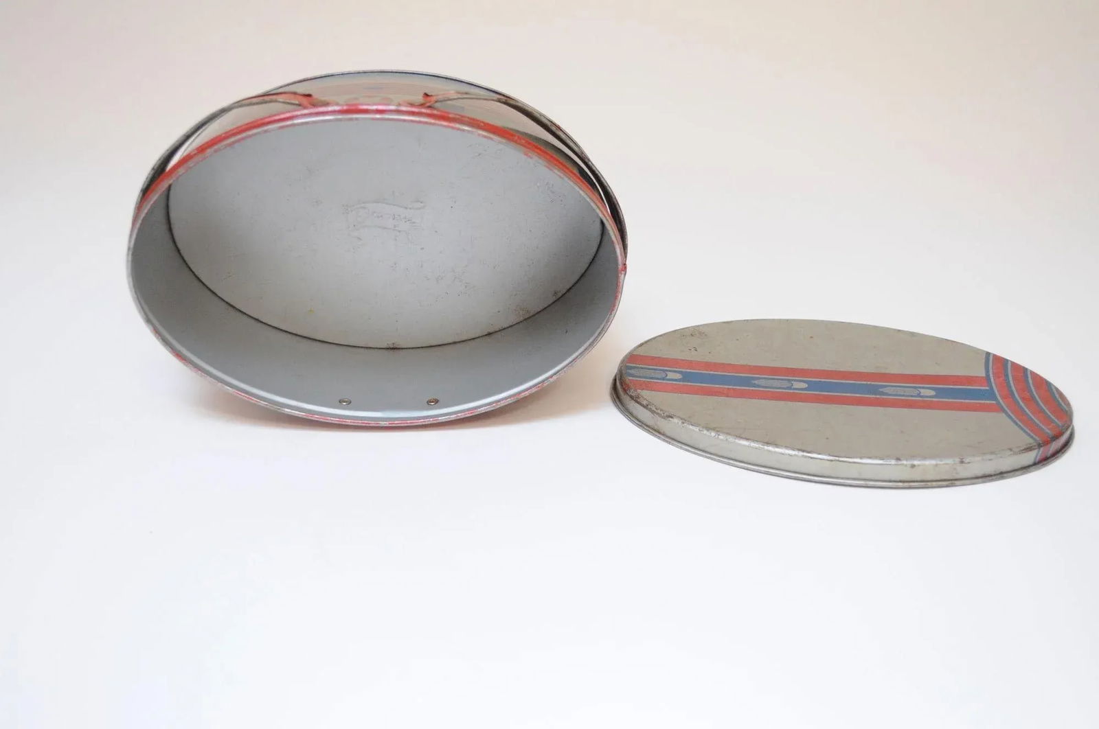 Vintage Burlington Zephyr Locomotive Tin Litho Lunchbox by Decoware - 4